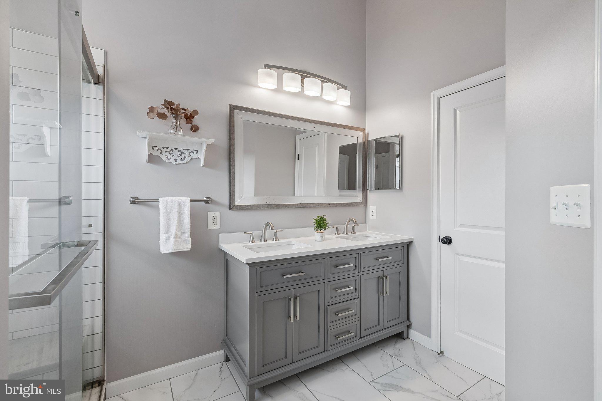 BROADLANDS SOUTH - Residential