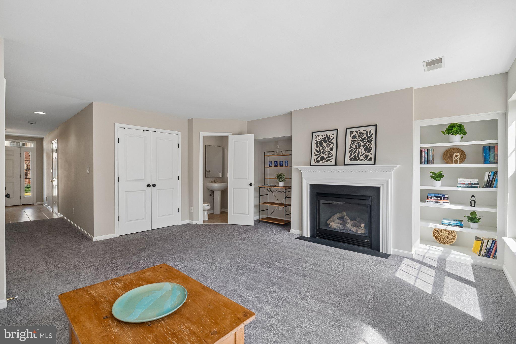 43255 SUNDERLEIGH SQUARE