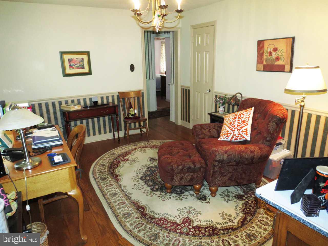 WILSHIRE HILLS - Residential