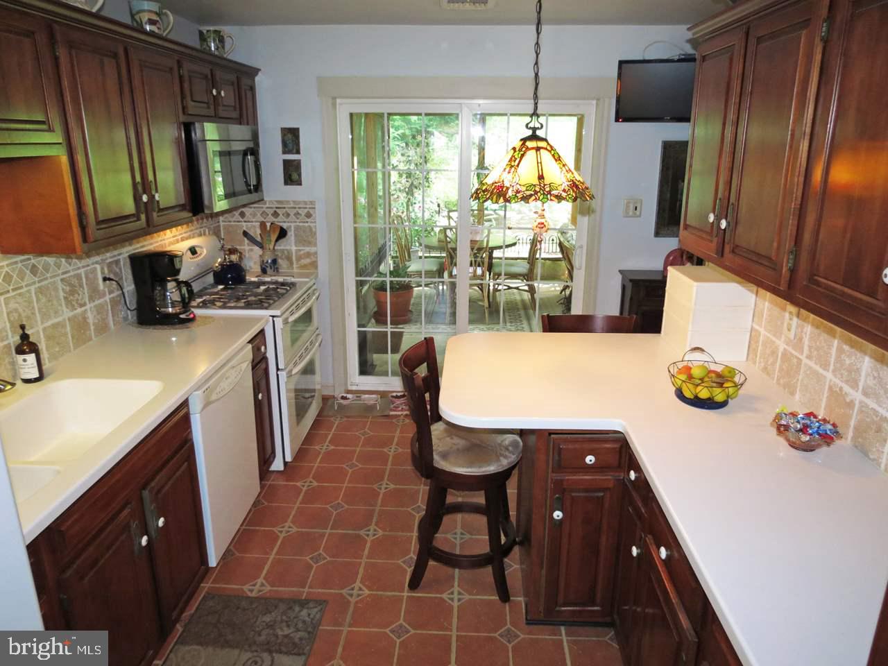 WILSHIRE HILLS - Residential