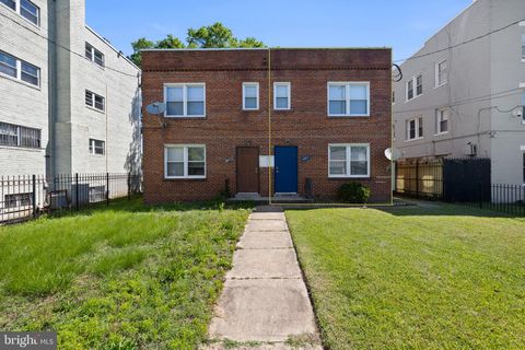 4811 QUARLES STREET NE WASHINGTON DC 20019