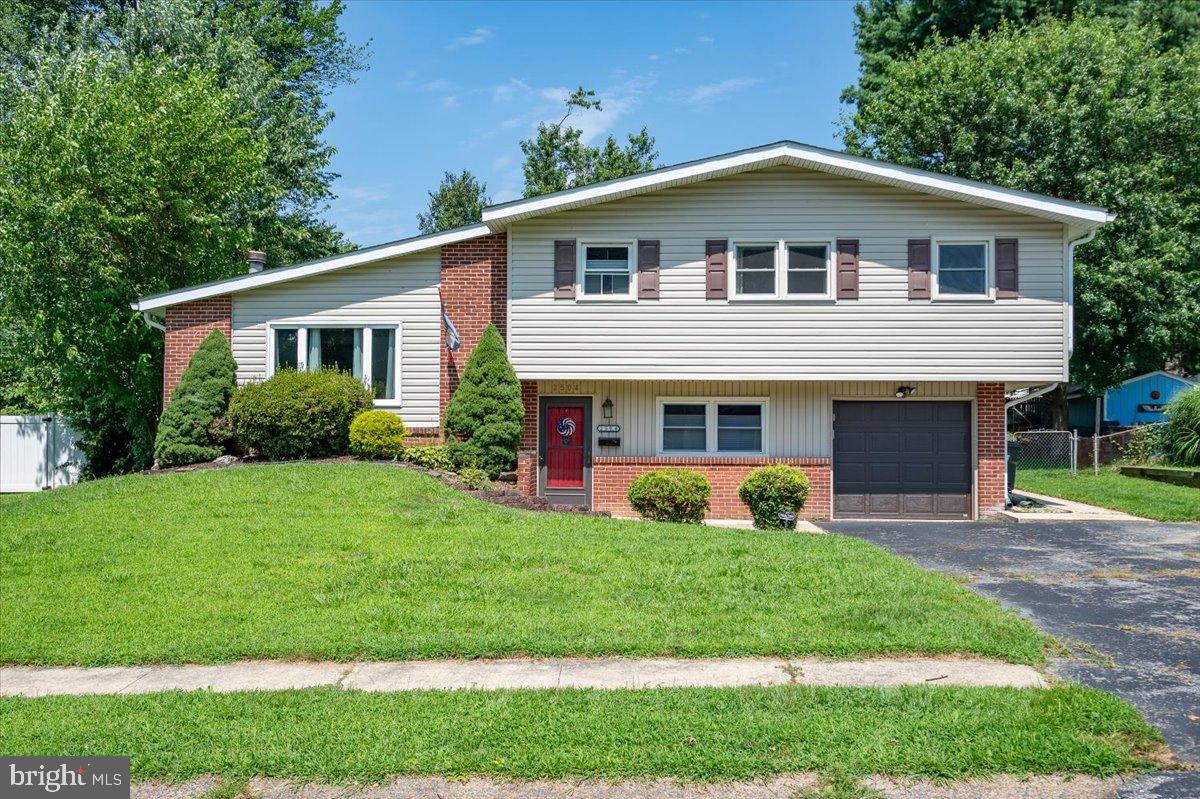 2504 MCCAWBER DRIVE