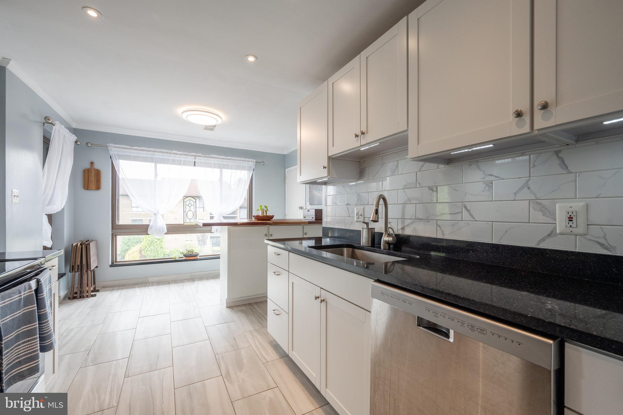 JEFFERSON MEWS - Residential