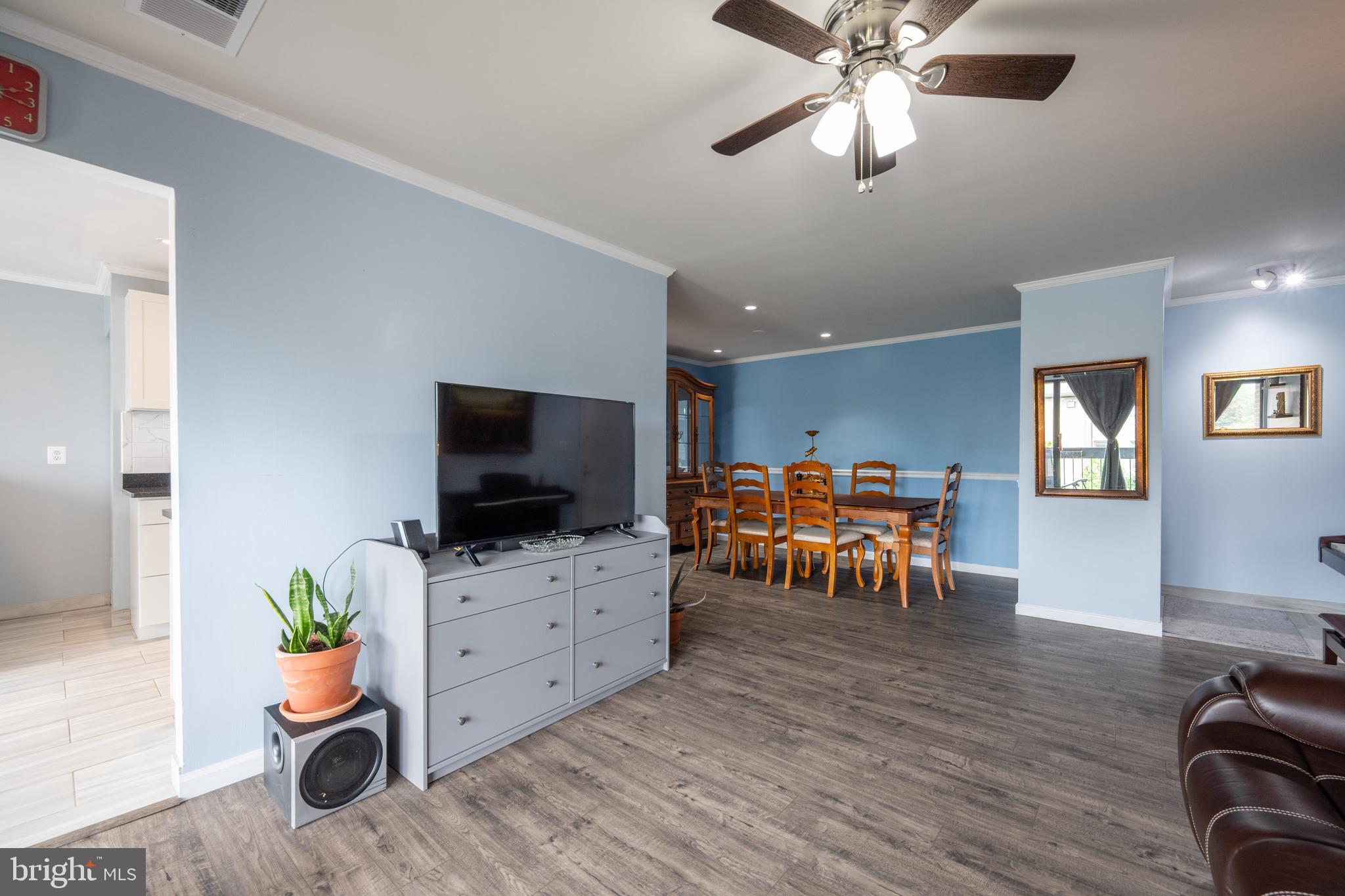 JEFFERSON MEWS - Residential