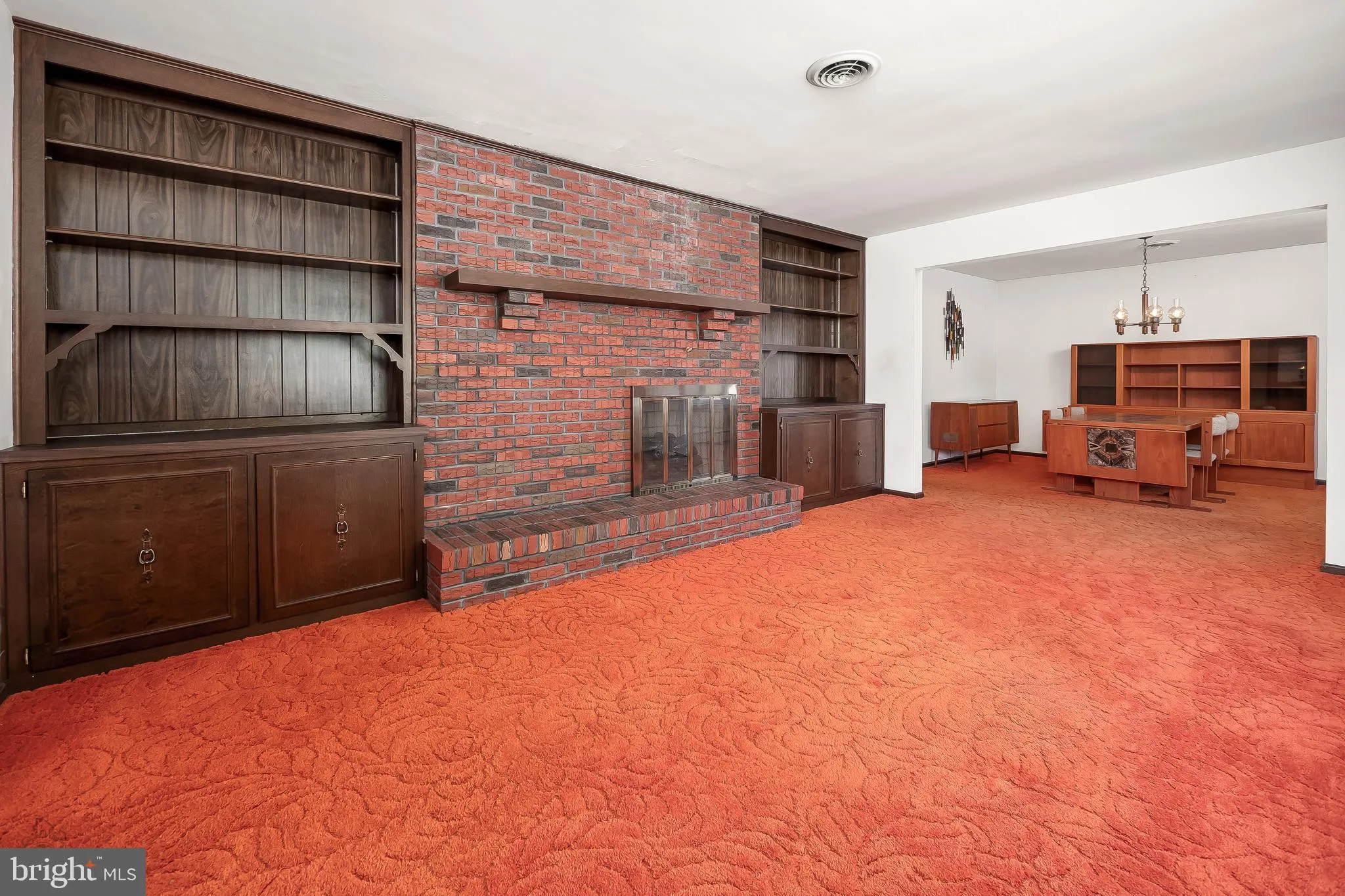 Bethlehem, Pennsylvania 18015, United States, 3 Bedrooms Bedrooms, ,4 BathroomsBathrooms,Residential,Pending,112082