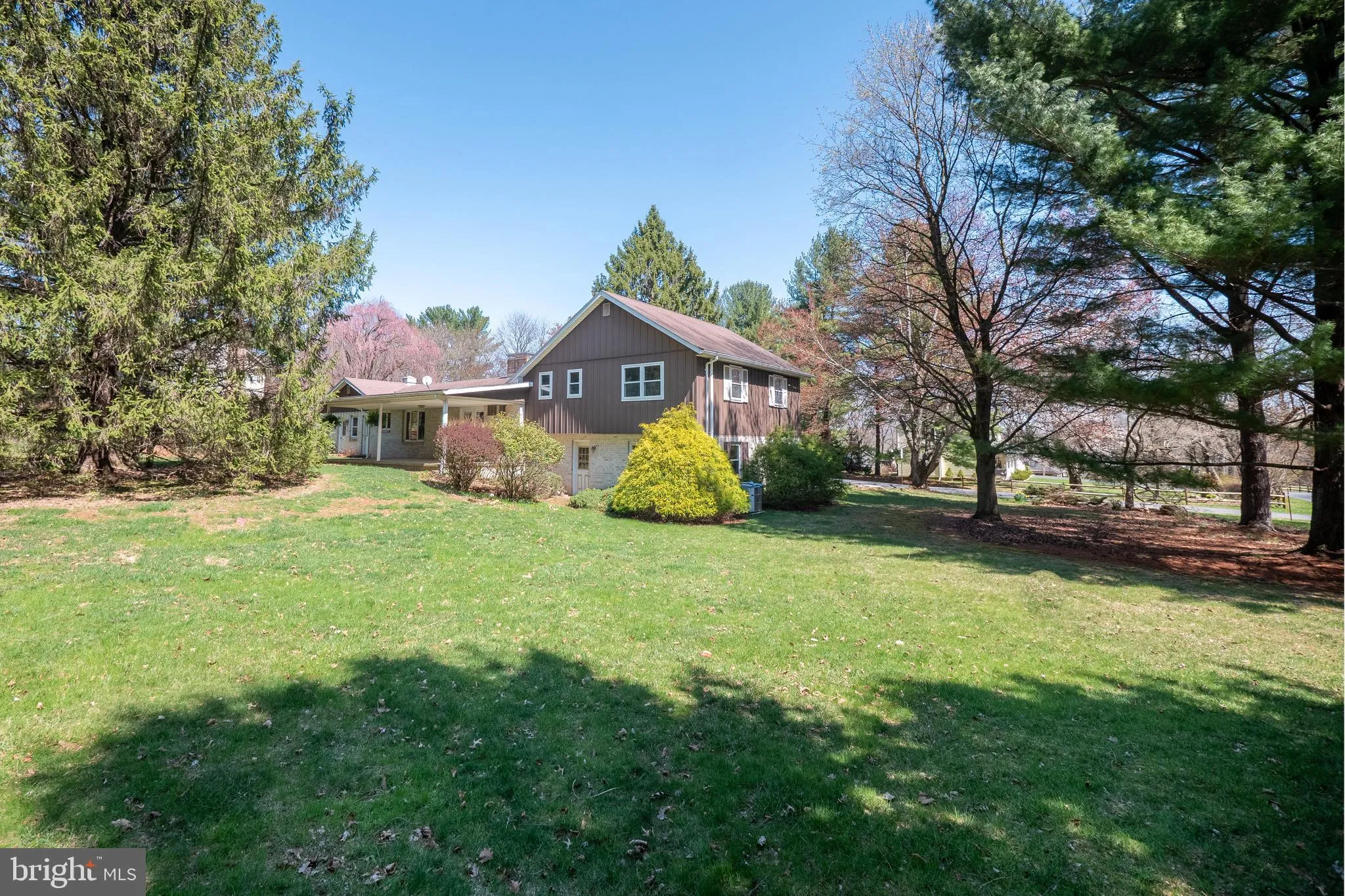 Bethlehem, Pennsylvania 18015, United States, 3 Bedrooms Bedrooms, ,4 BathroomsBathrooms,Residential,Pending,112082