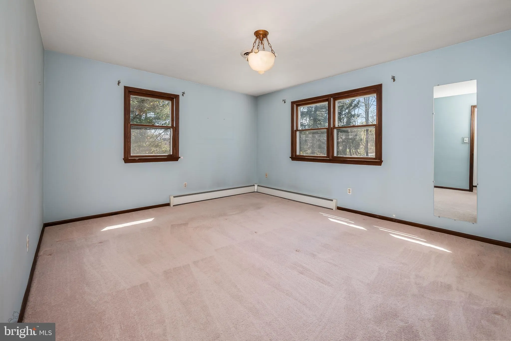 Bethlehem, Pennsylvania 18015, United States, 3 Bedrooms Bedrooms, ,4 BathroomsBathrooms,Residential,Pending,112082