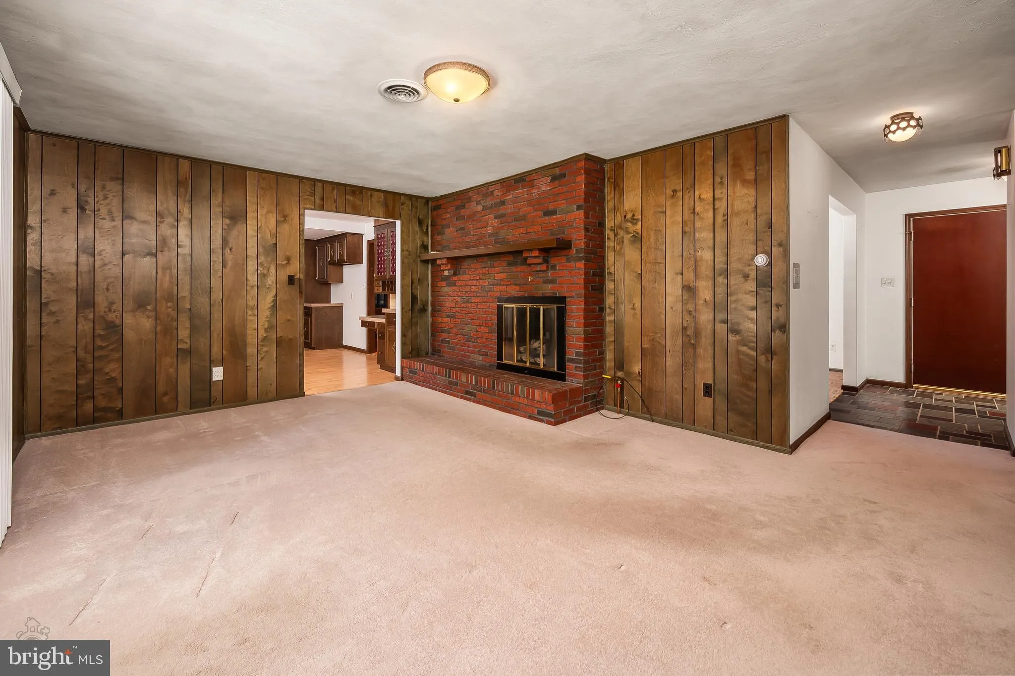 Bethlehem, Pennsylvania 18015, United States, 3 Bedrooms Bedrooms, ,4 BathroomsBathrooms,Residential,Pending,112082