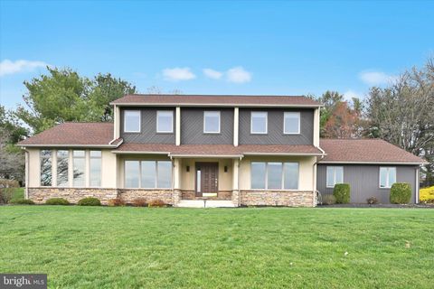 Photo of 45 Whipporwill Drive, LANCASTER, PA 17603 (MLS # PALA2066804)