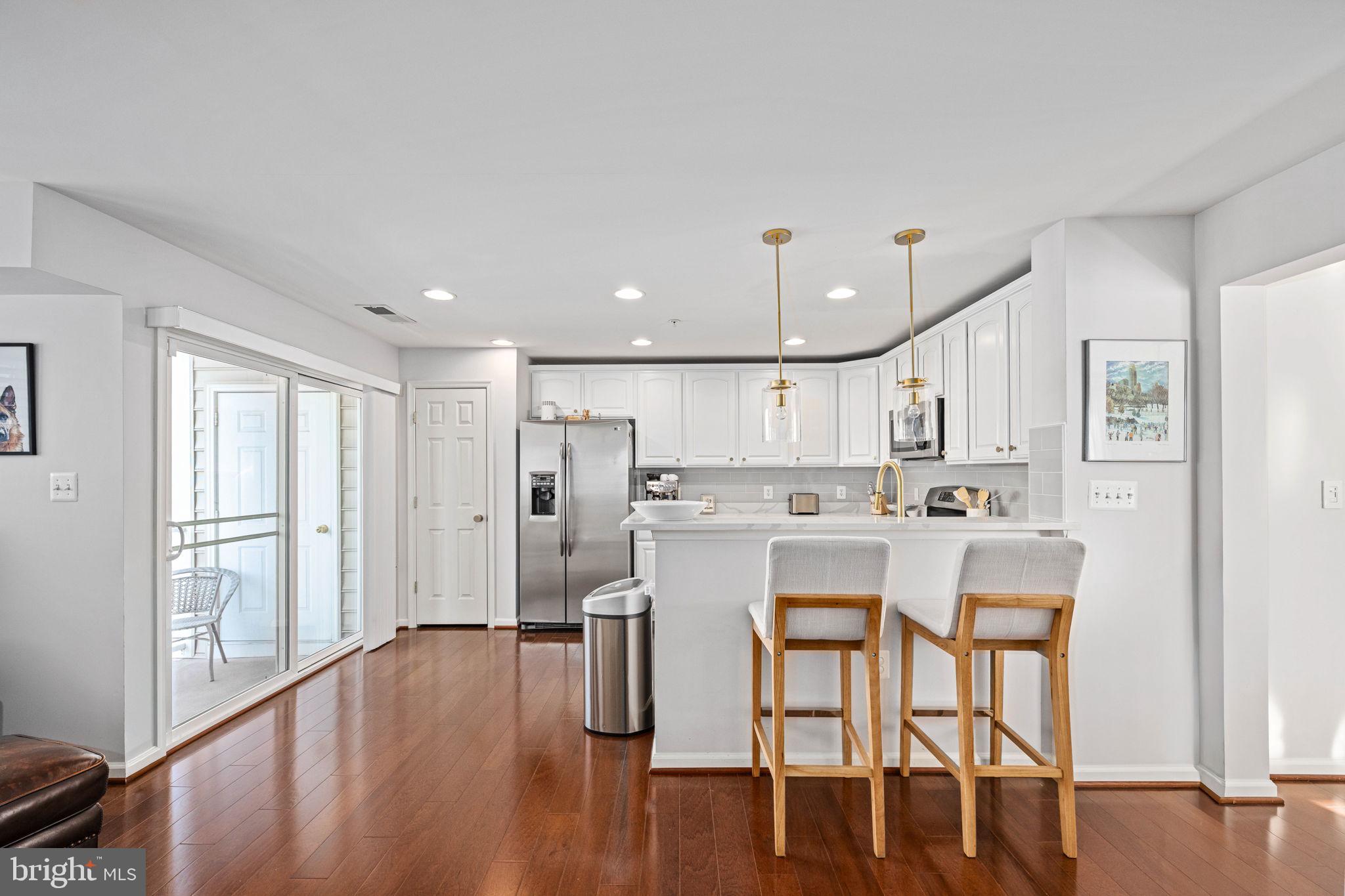 MARKET CENTER CONDOMINIUM - Residential