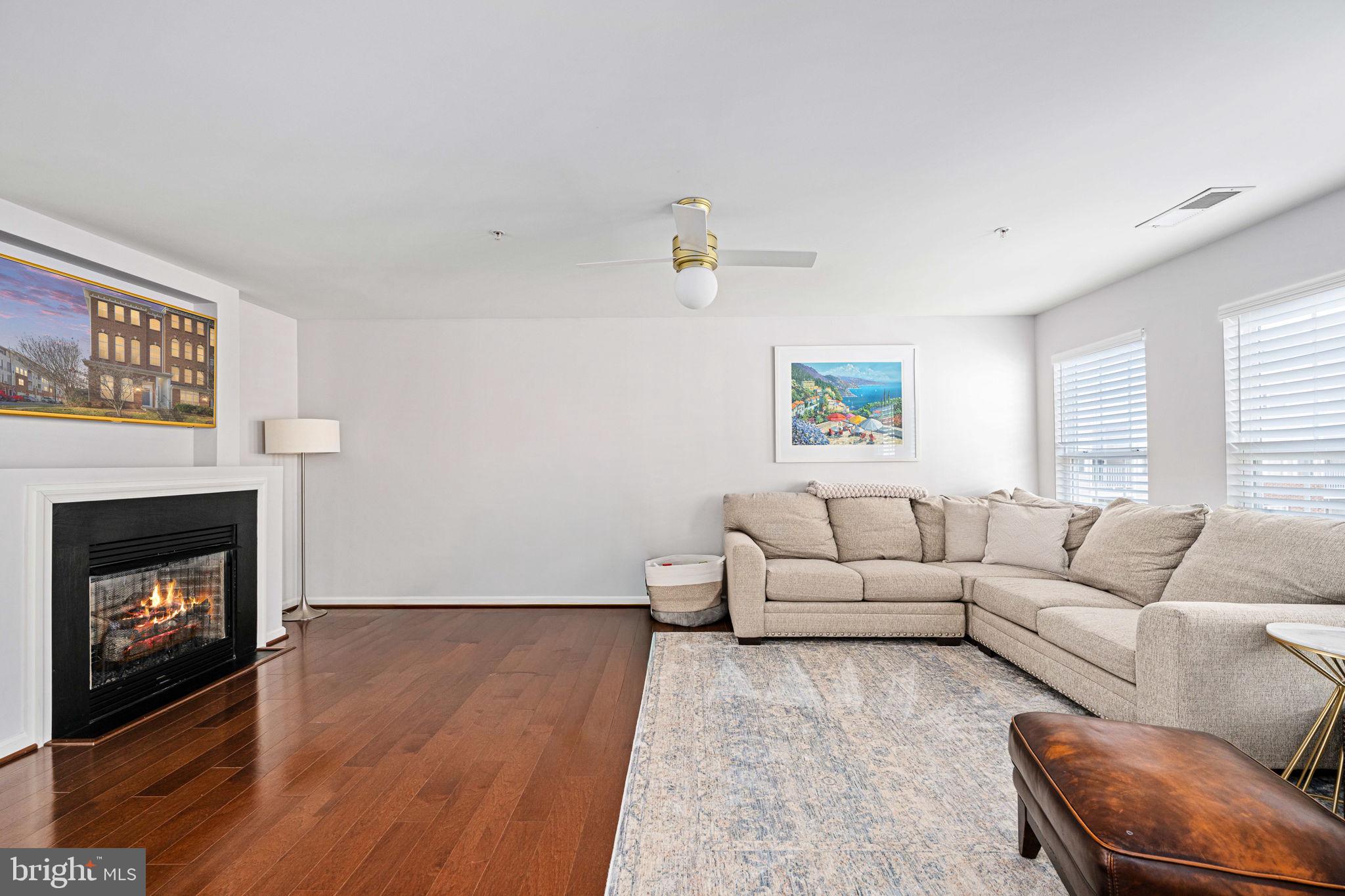 MARKET CENTER CONDOMINIUM - Residential