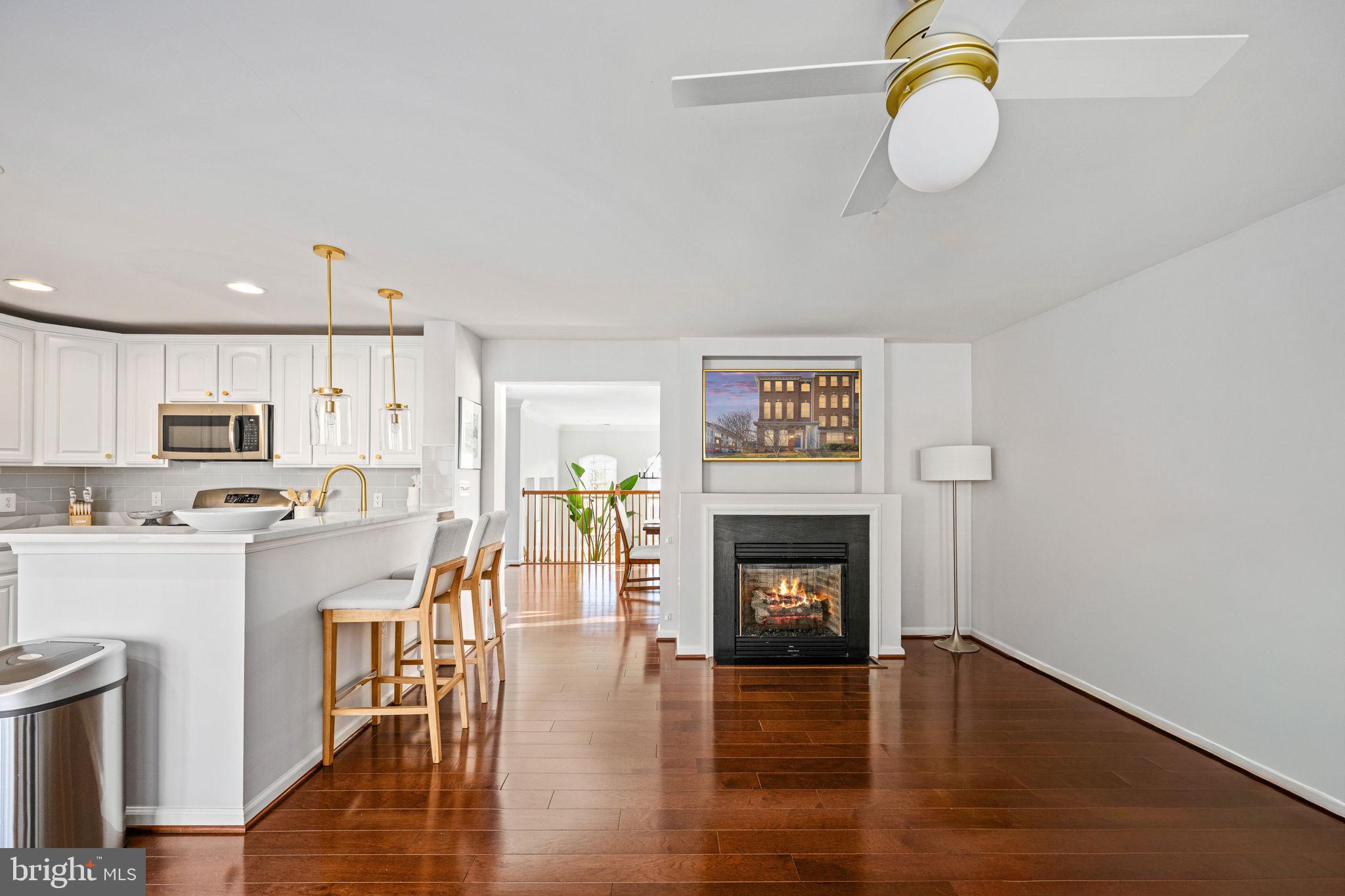 MARKET CENTER CONDOMINIUM - Residential