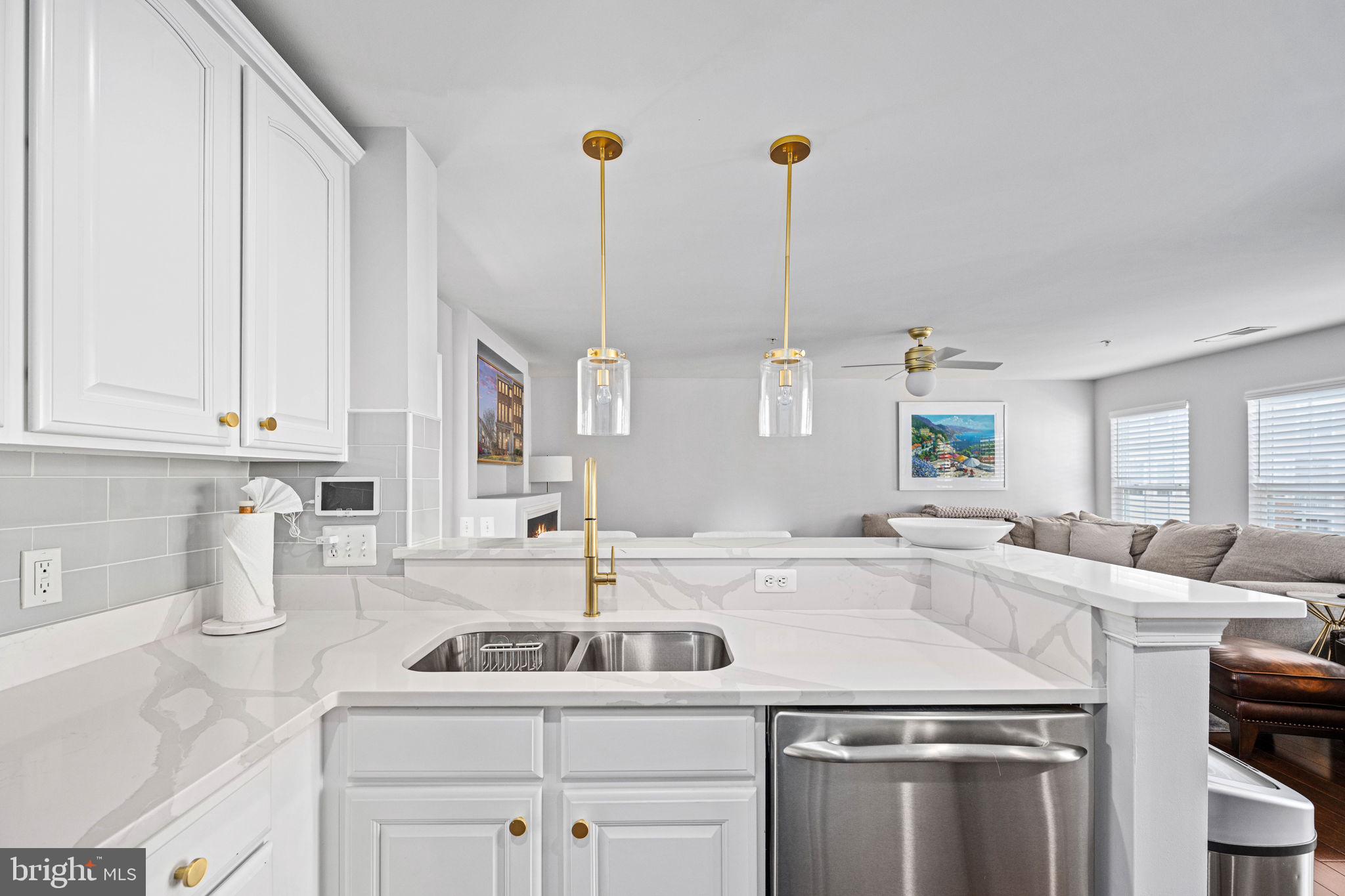 MARKET CENTER CONDOMINIUM - Residential