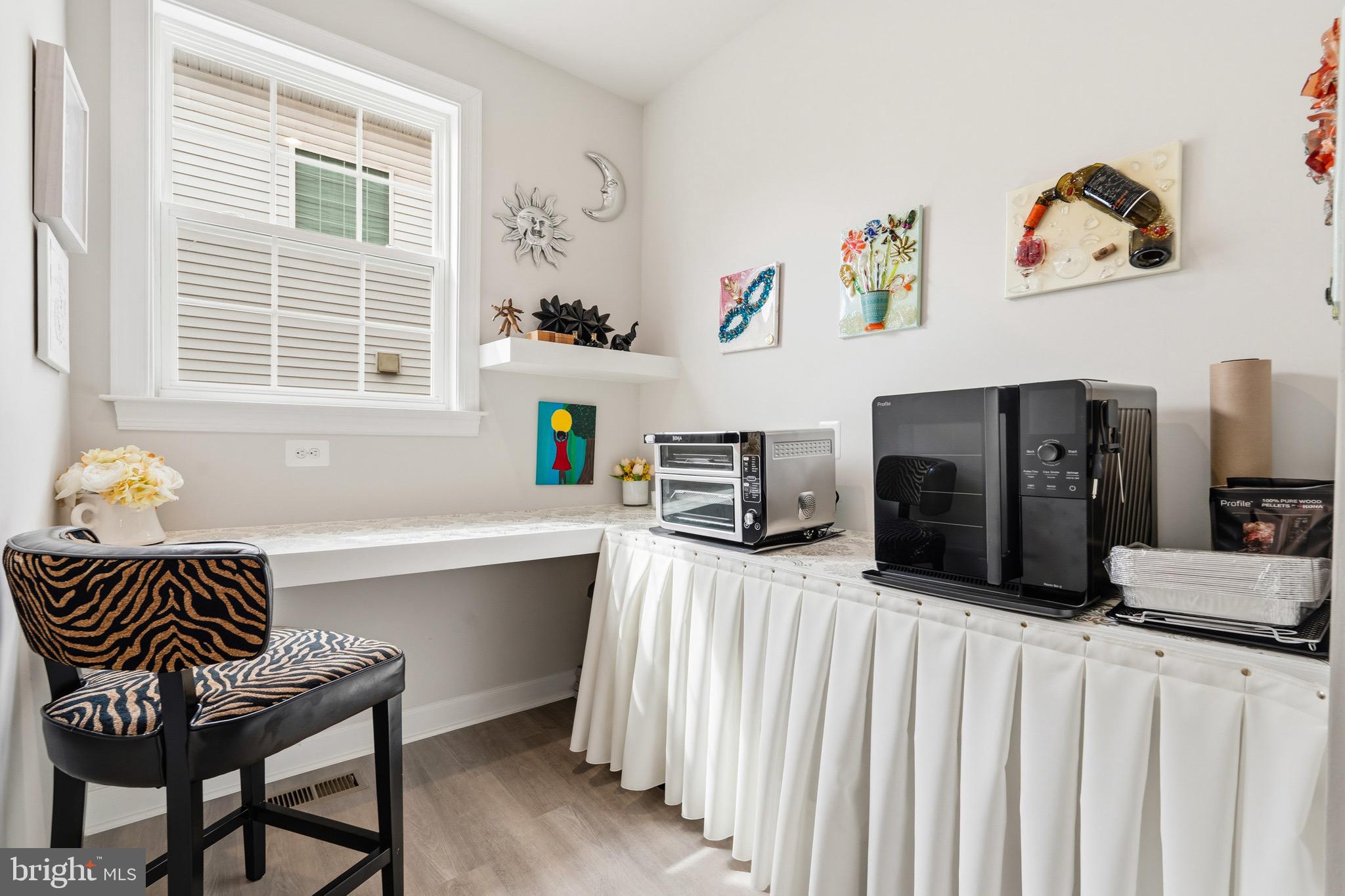 LAUREL HILLS CROSSING - Residential