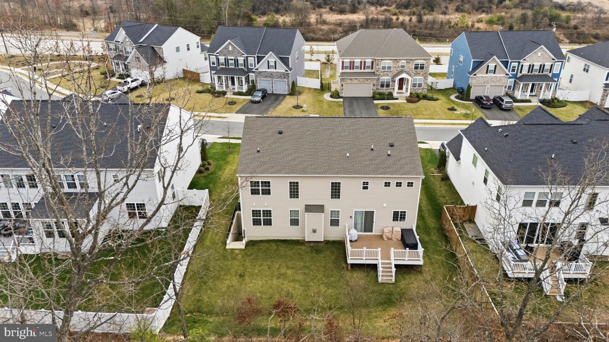 LAUREL HILLS CROSSING - Residential