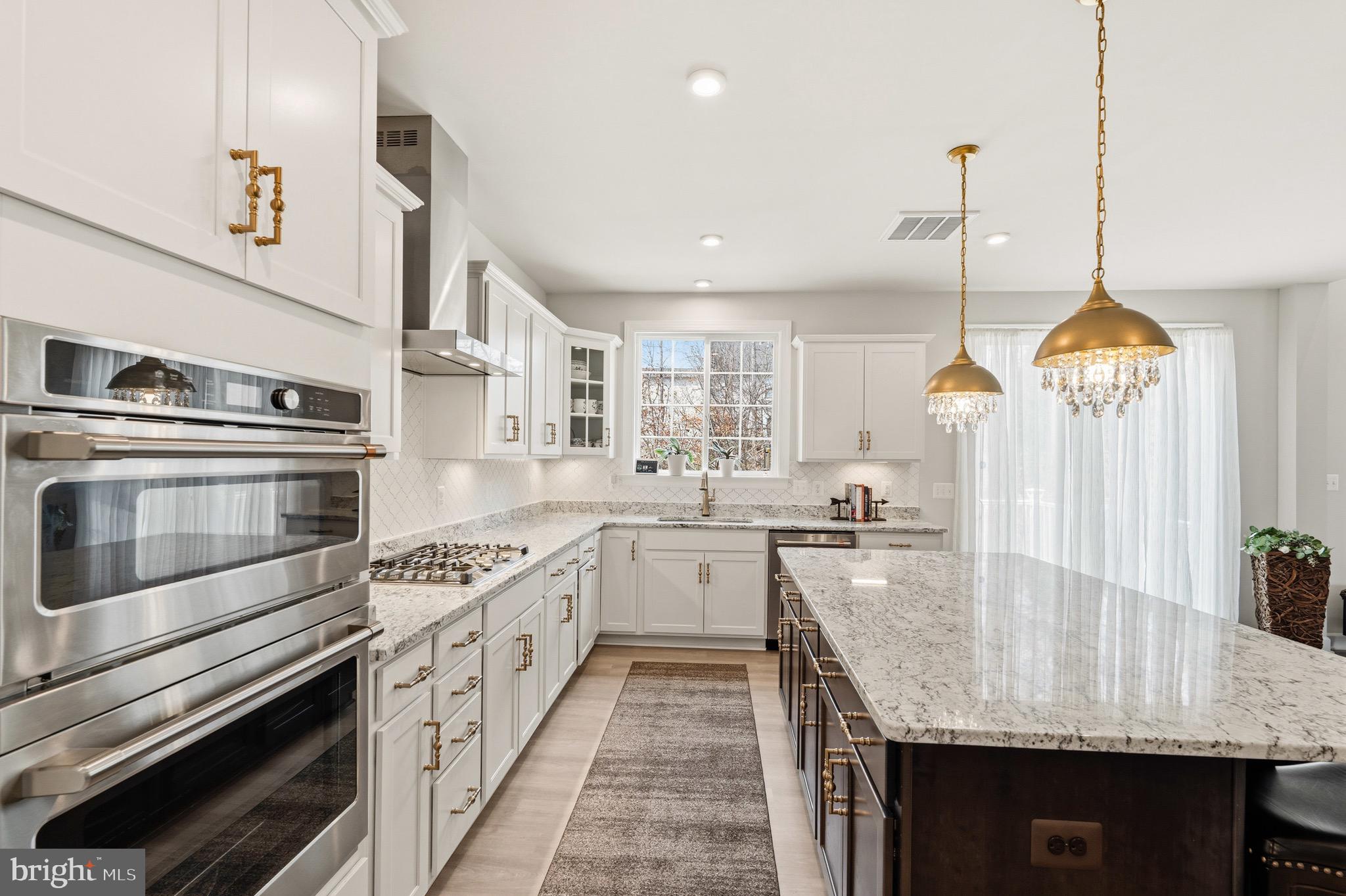 LAUREL HILLS CROSSING - Residential