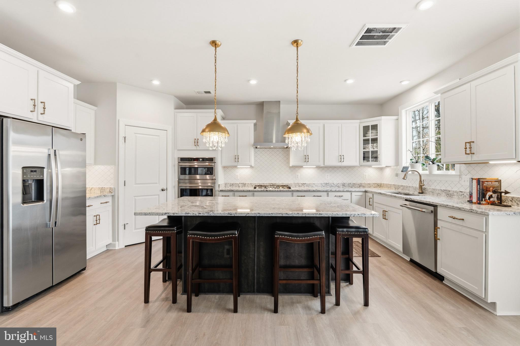 LAUREL HILLS CROSSING - Residential