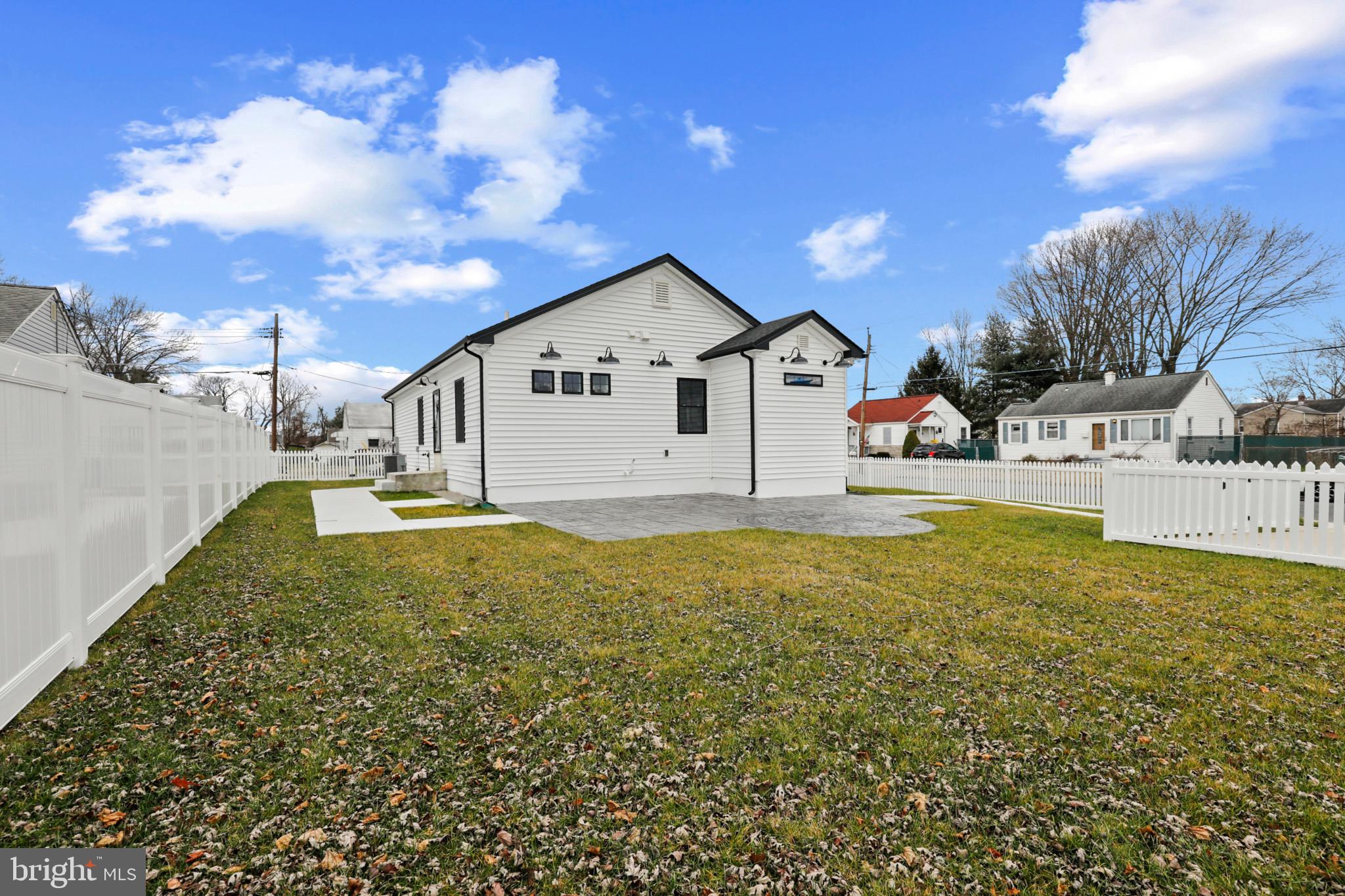 LYNDHURST - Residential