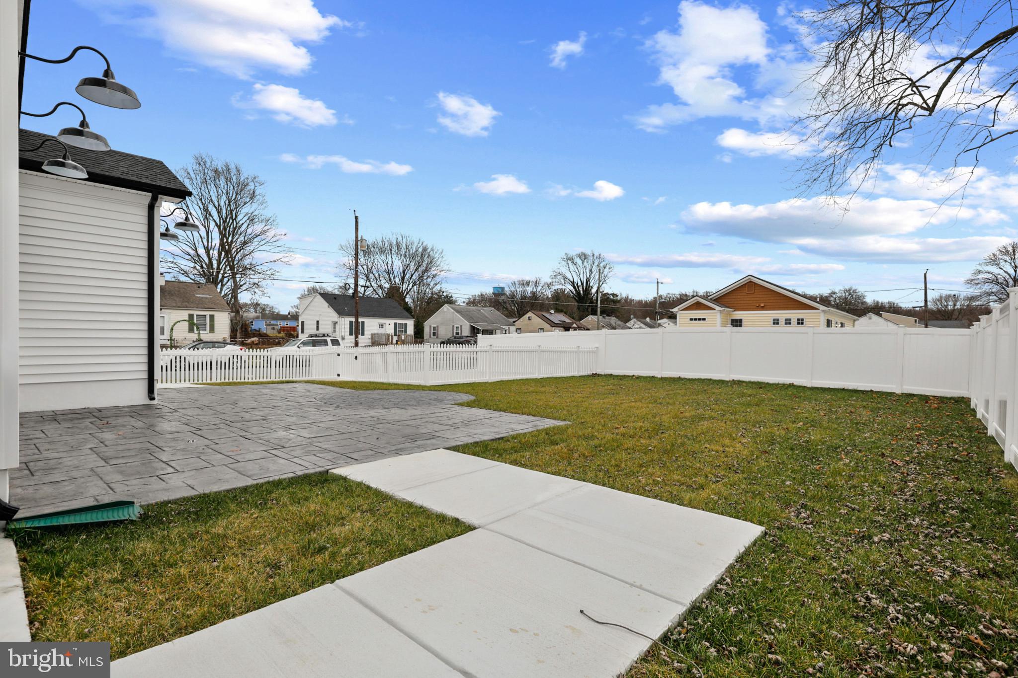 LYNDHURST - Residential