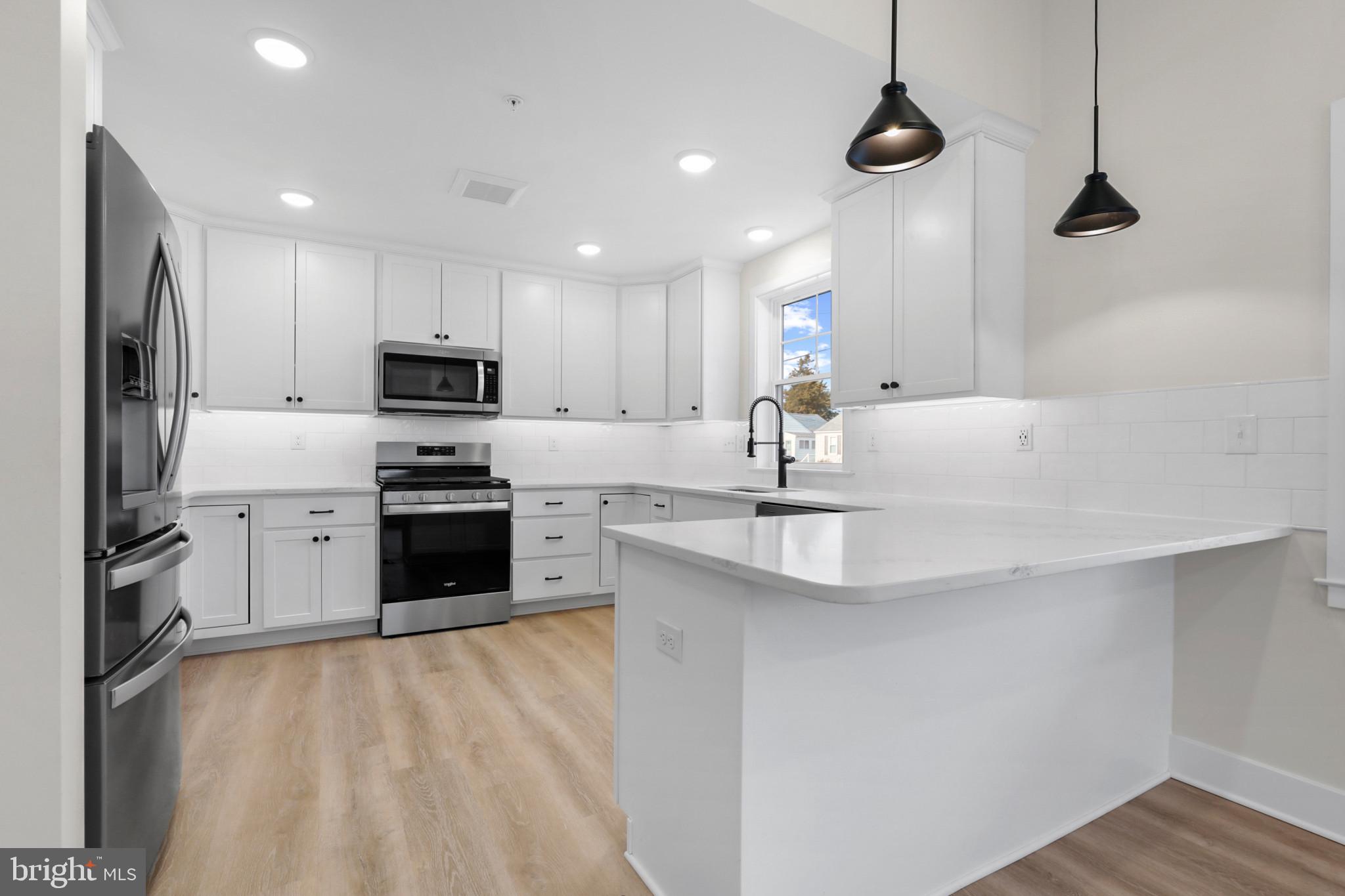 LYNDHURST - Residential