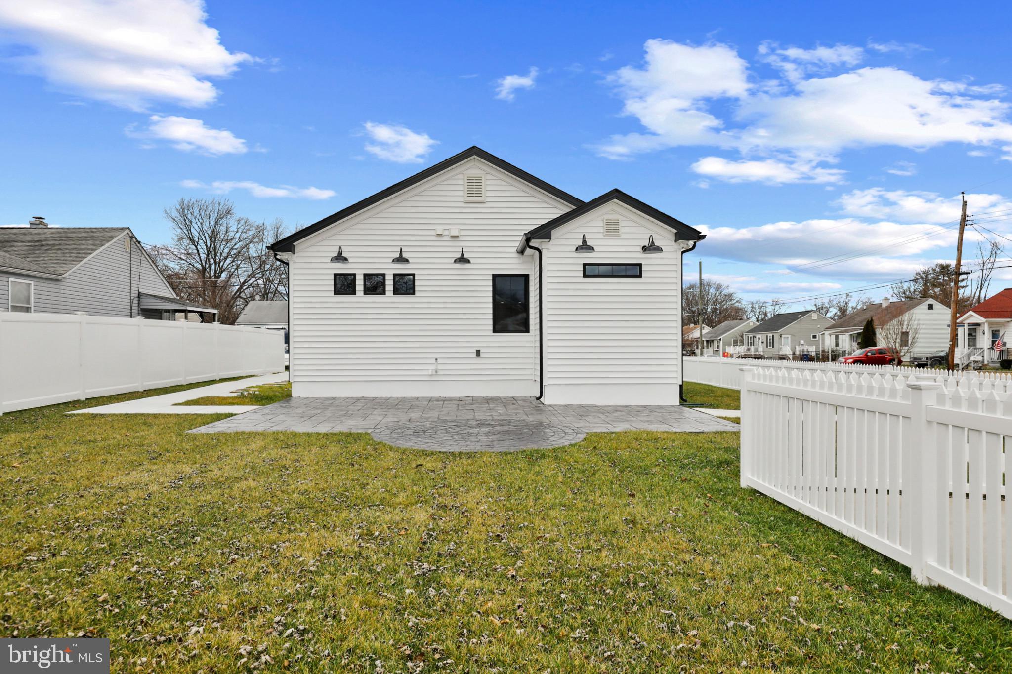 LYNDHURST - Residential