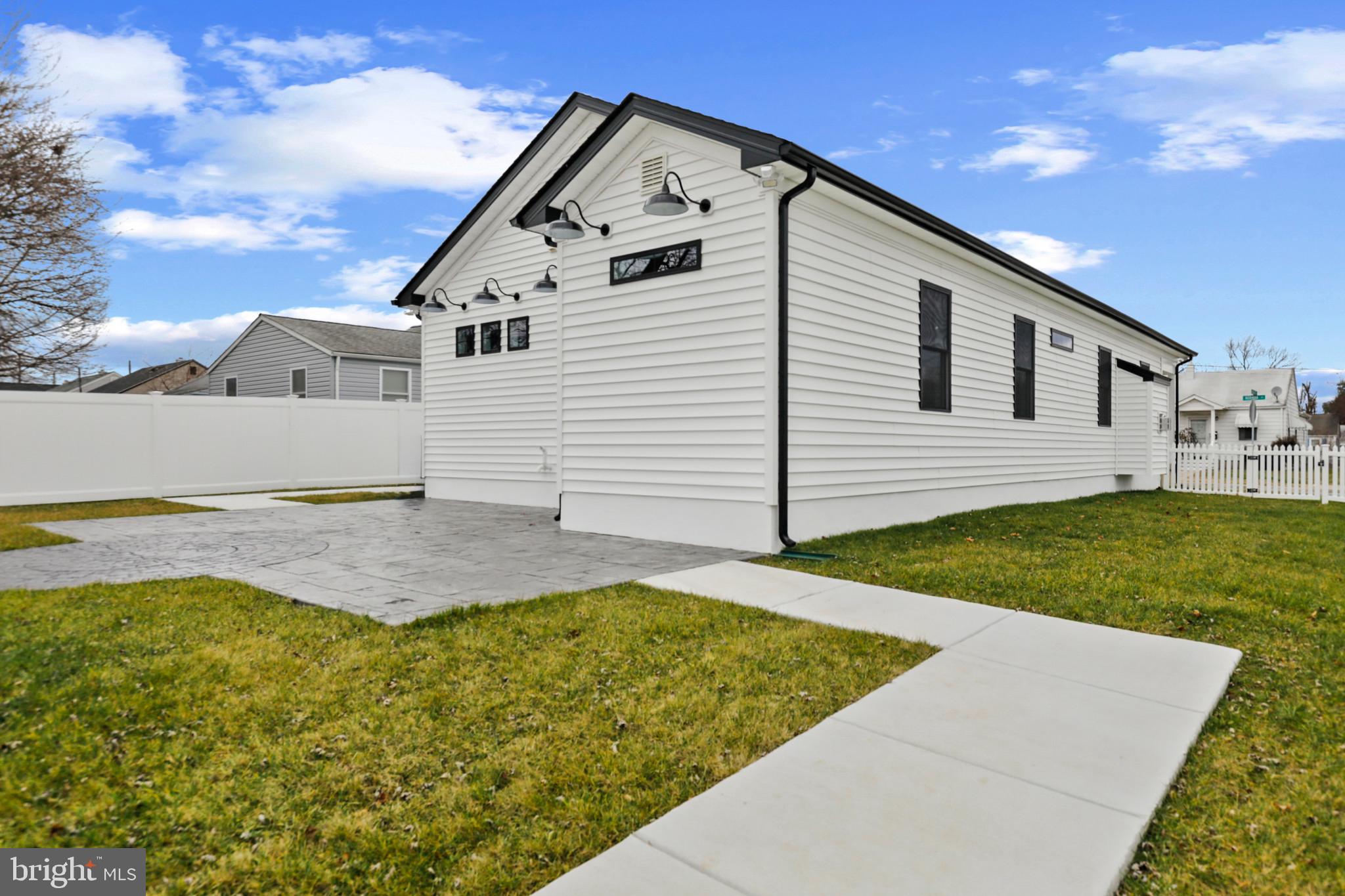 LYNDHURST - Residential