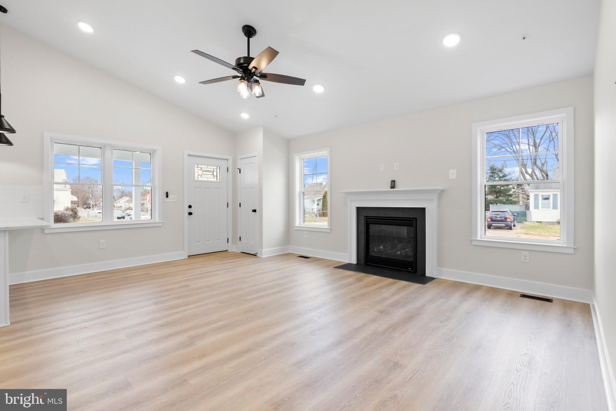 LYNDHURST - Residential