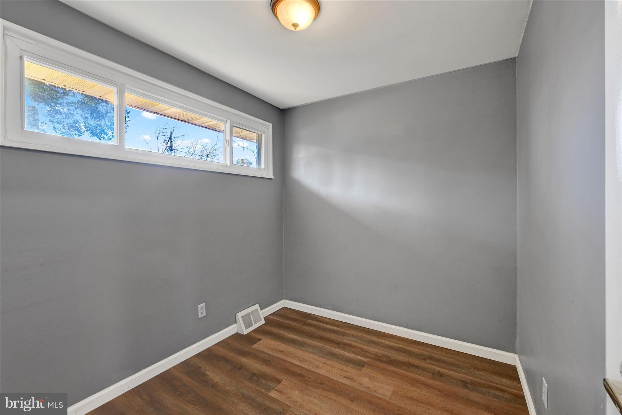 CEDARHURST - Residential