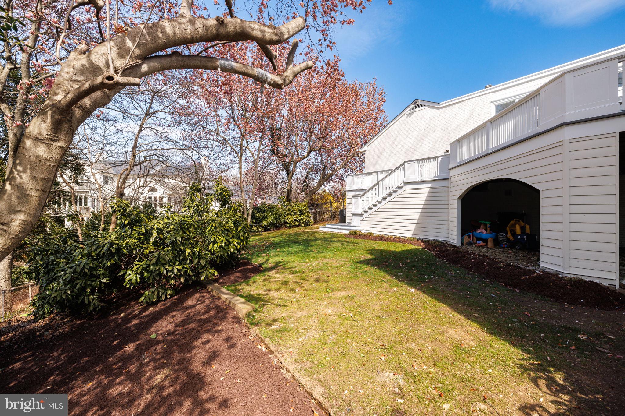 THE HAMLET - Residential