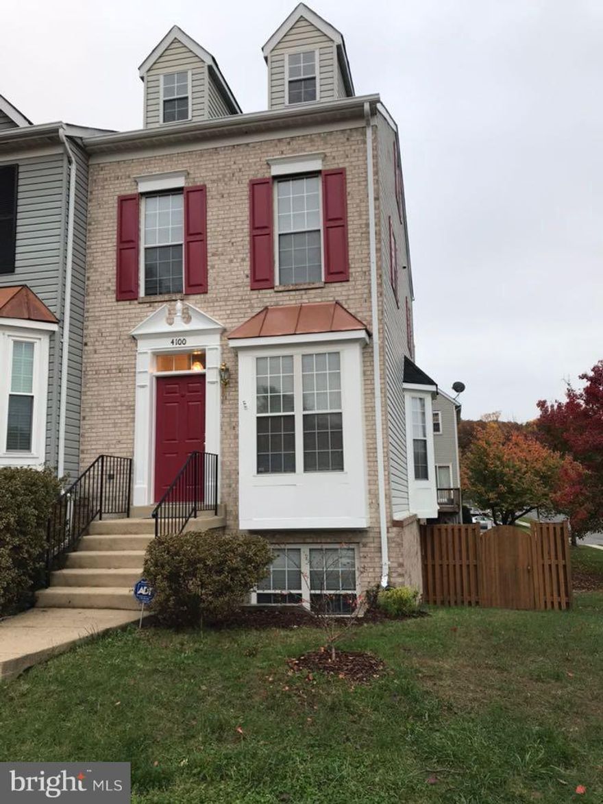 Shows well freshly painted 3 Bedroom plus a Fourth level loft , one of the nicest rentals out there. Walk out basement end unit  with deck and fenced back yard. Close to shopping, entertainment, Quantico and major access routes.