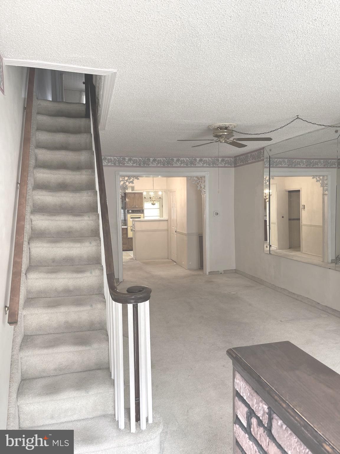 WHITMAN - Residential