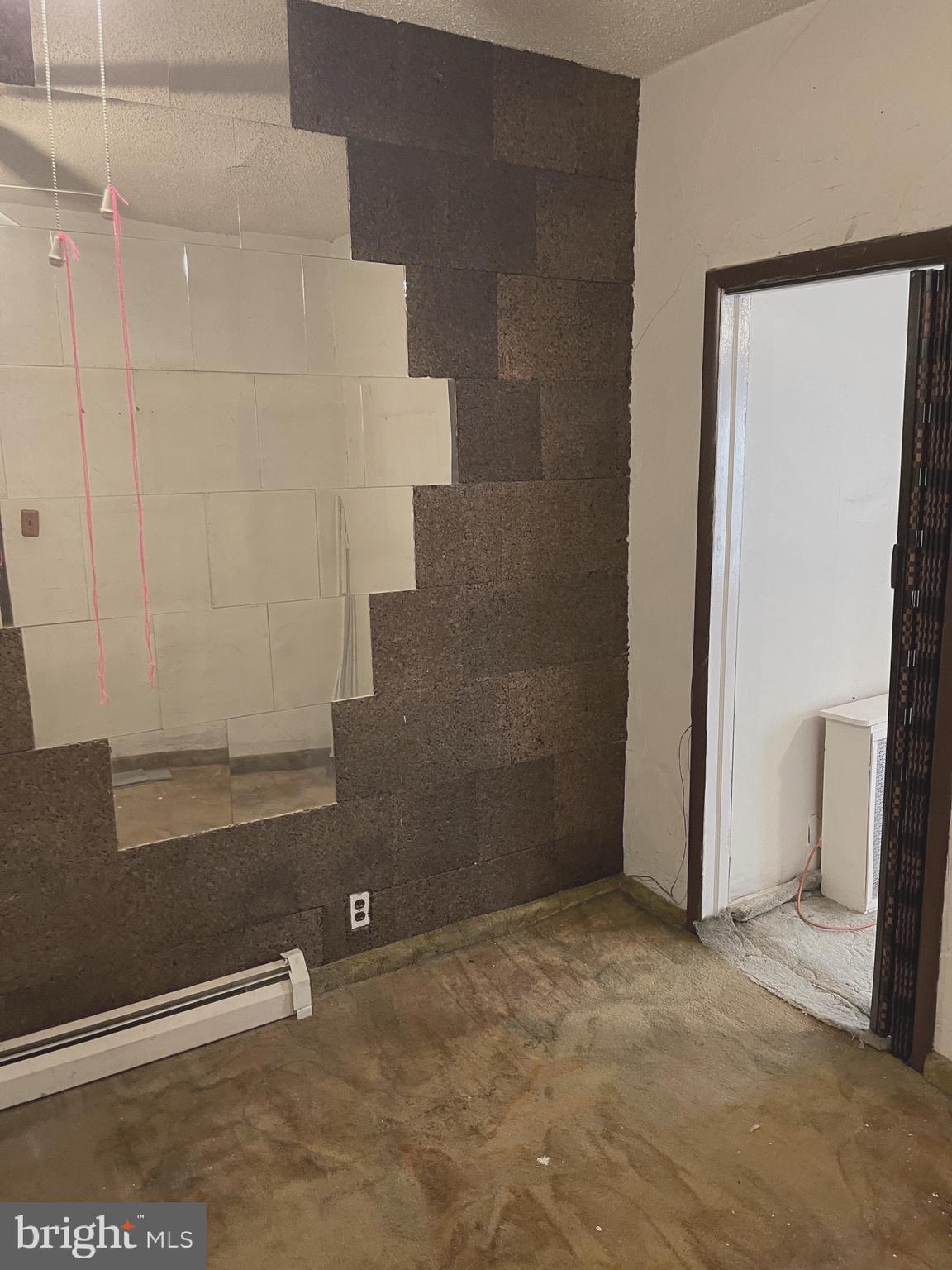 WHITMAN - Residential