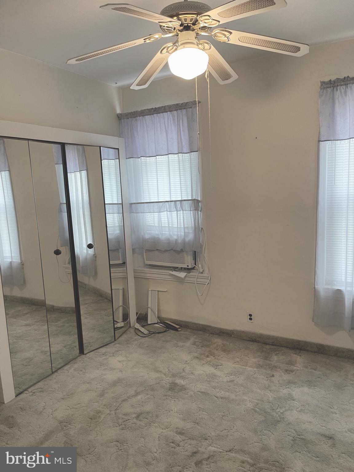 WHITMAN - Residential