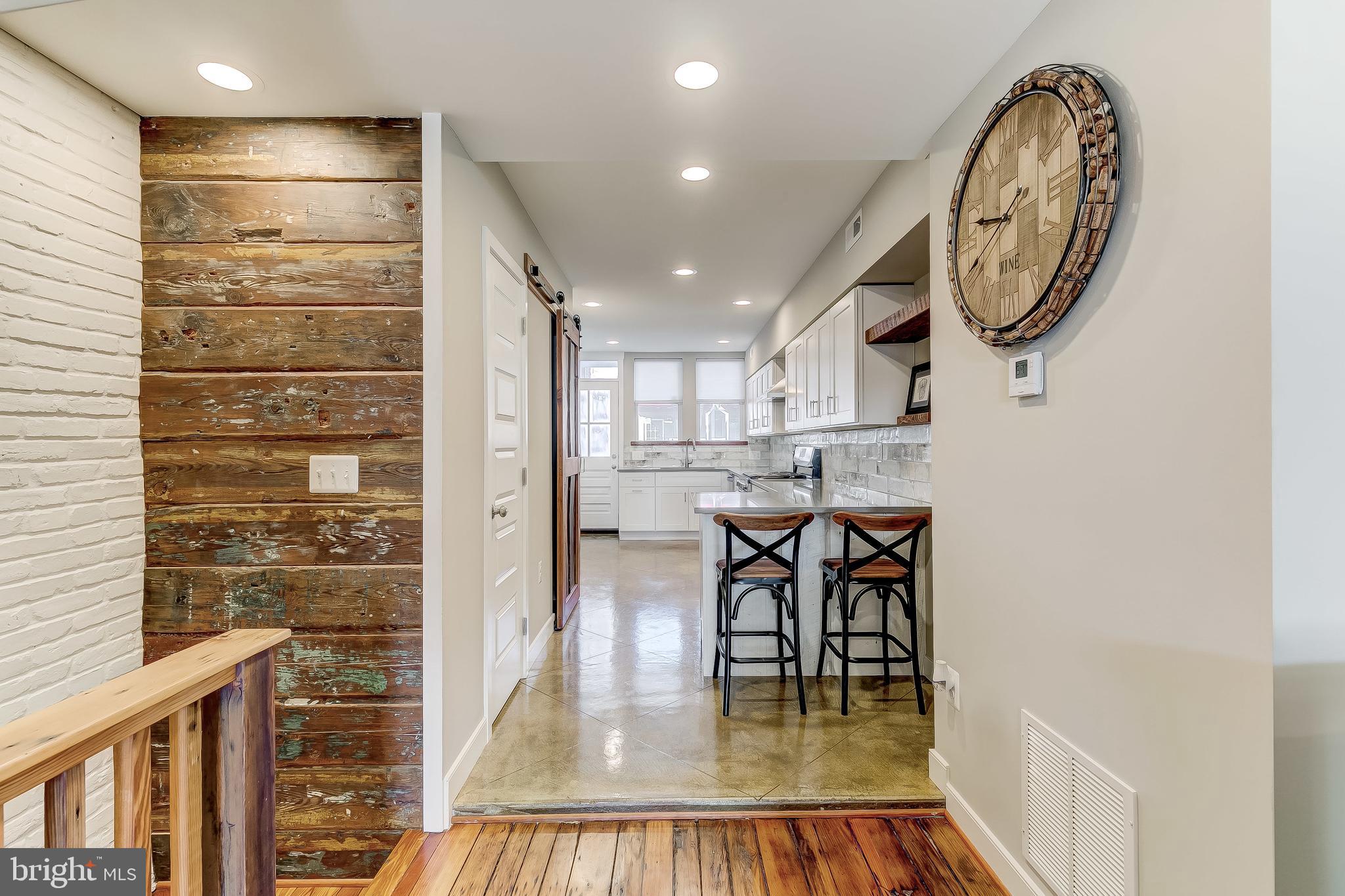 LOCUST POINT - Residential