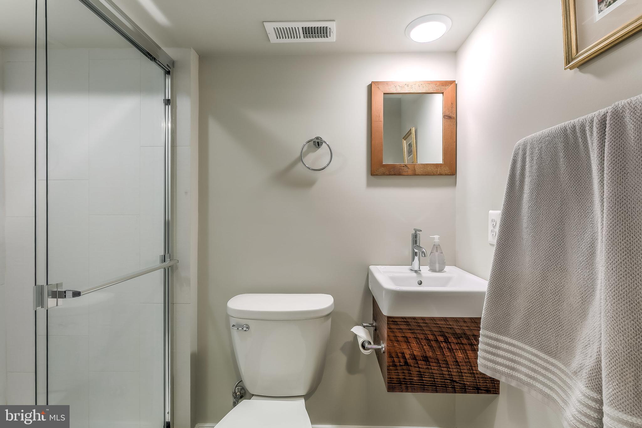 LOCUST POINT - Residential