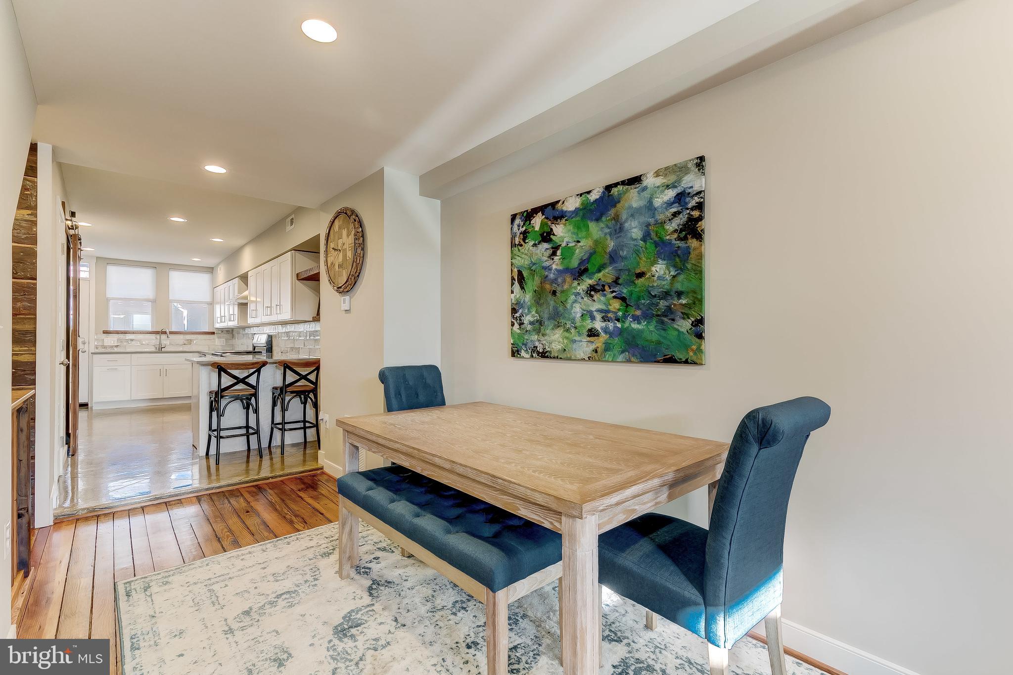 LOCUST POINT - Residential