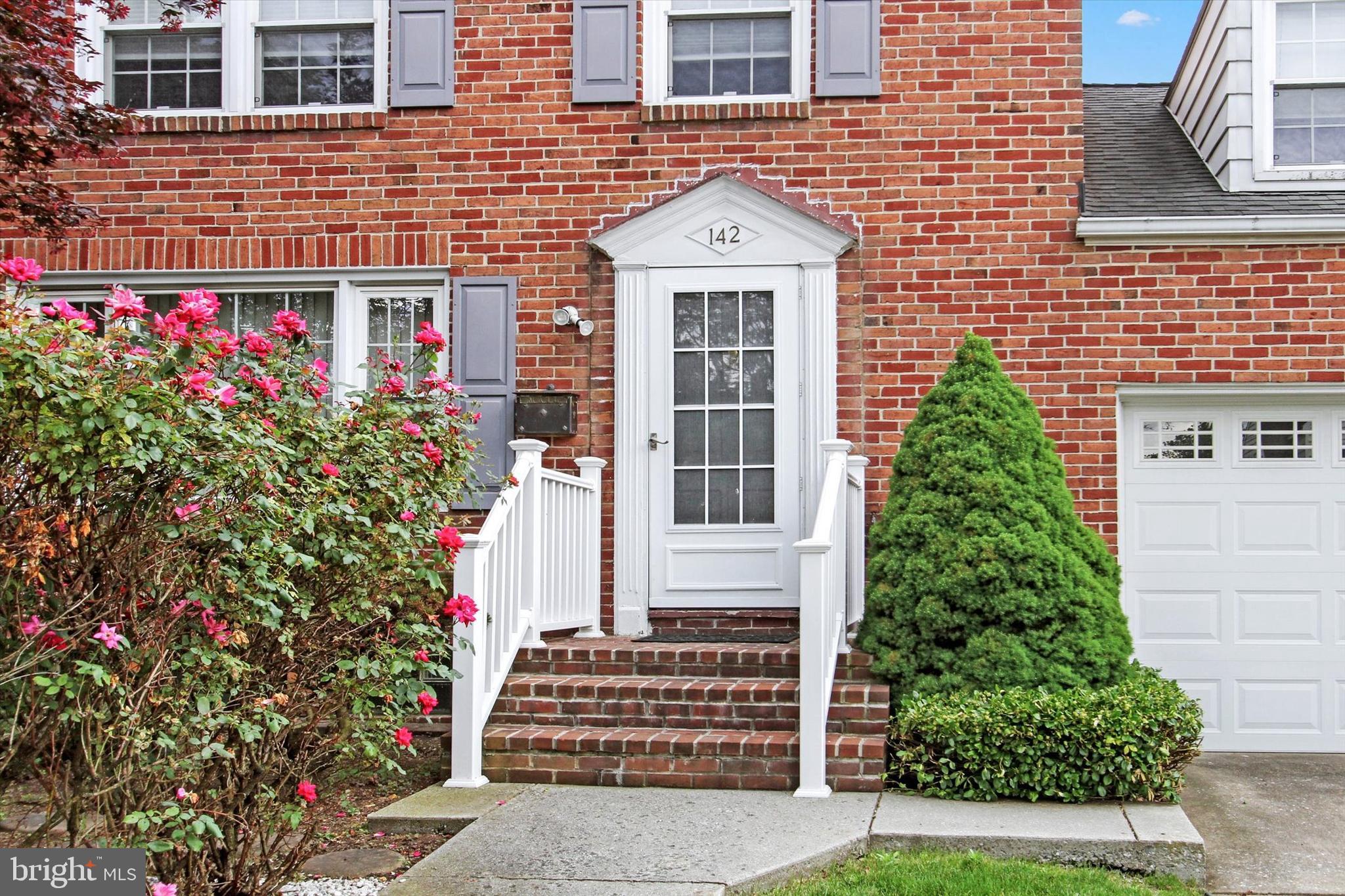 EAST YORK - Residential