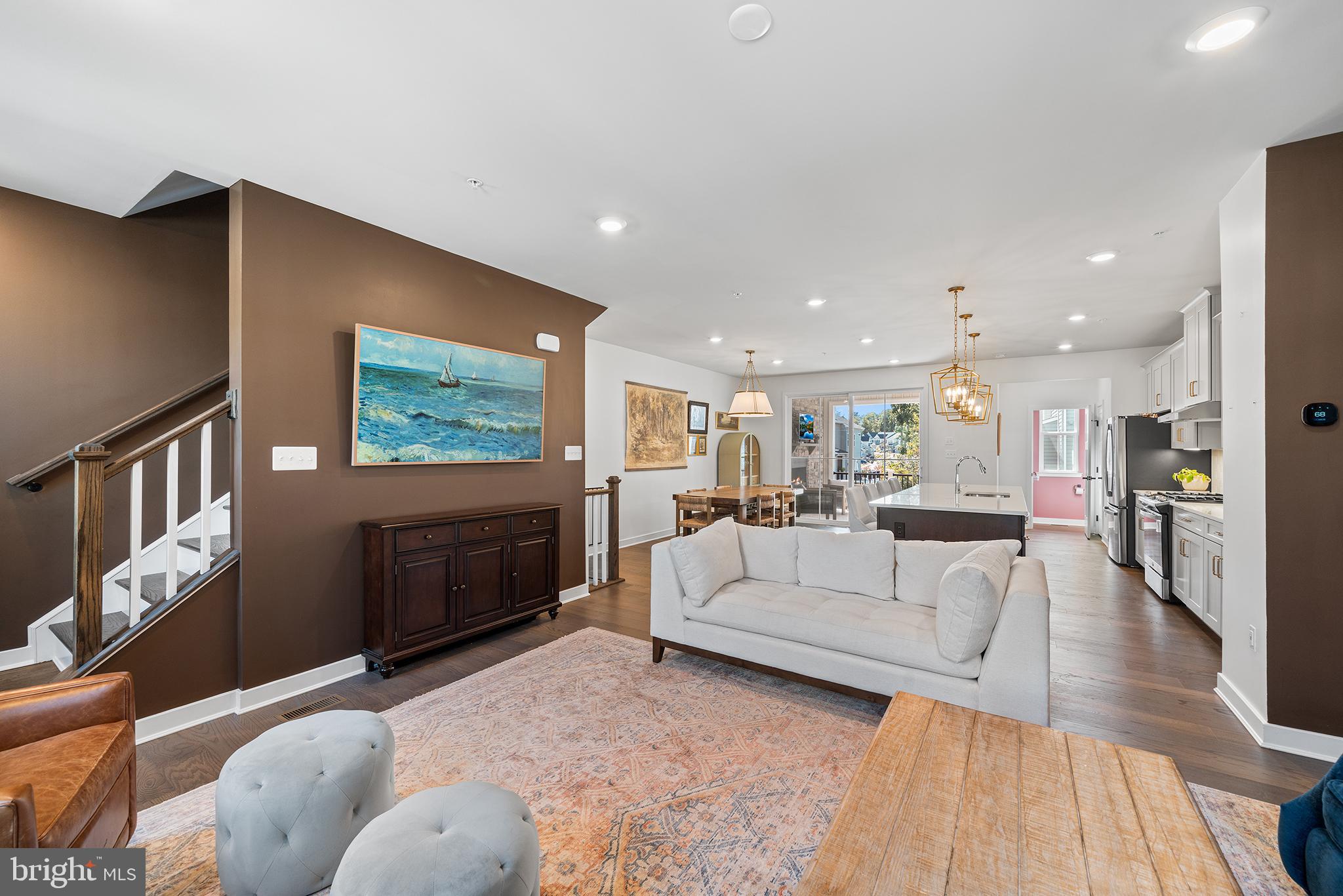 PONDS EDGE - Residential