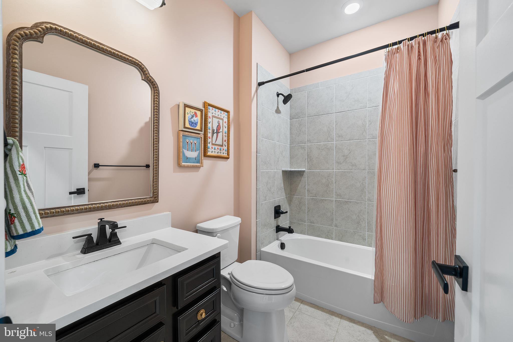 PONDS EDGE - Residential