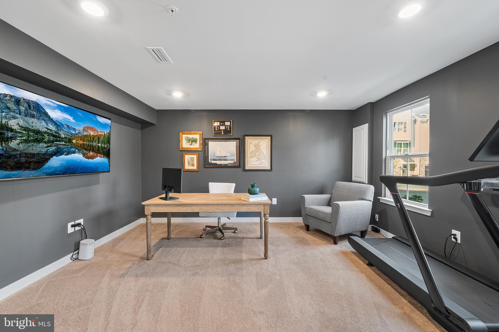 PONDS EDGE - Residential