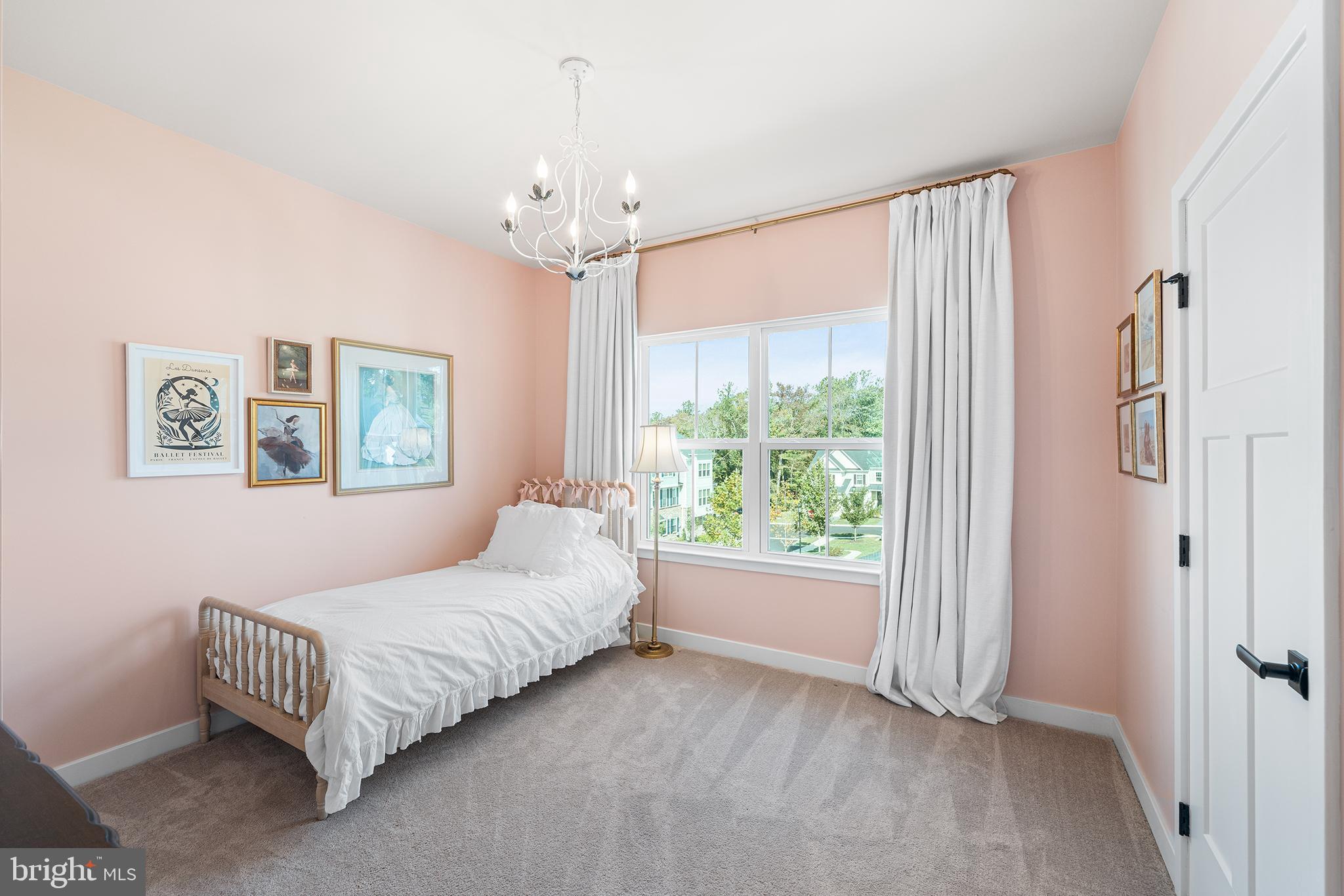 PONDS EDGE - Residential