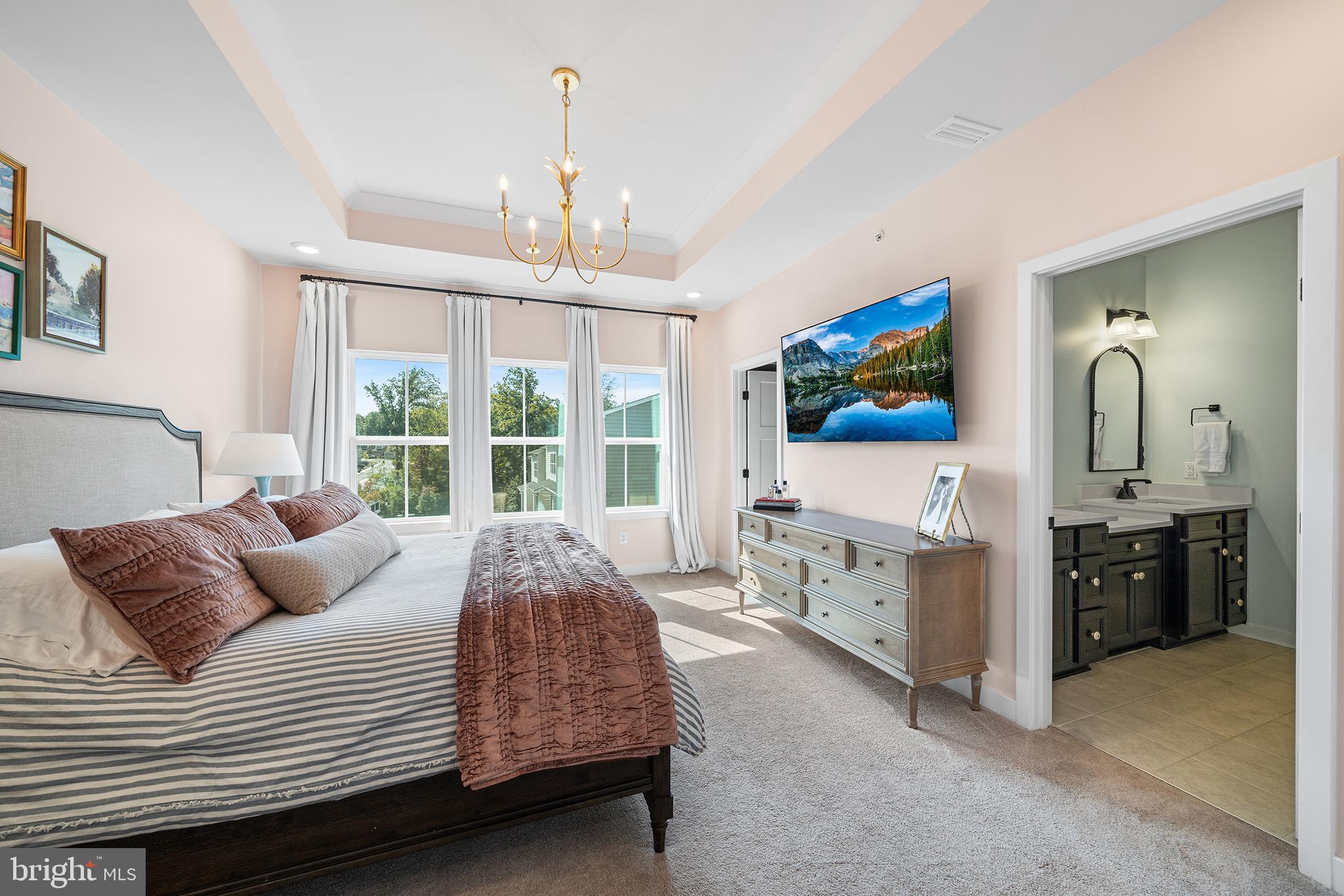 PONDS EDGE - Residential