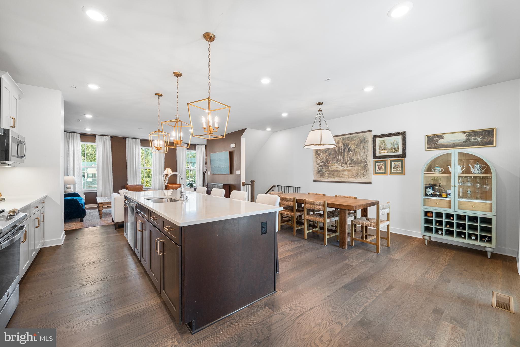 PONDS EDGE - Residential