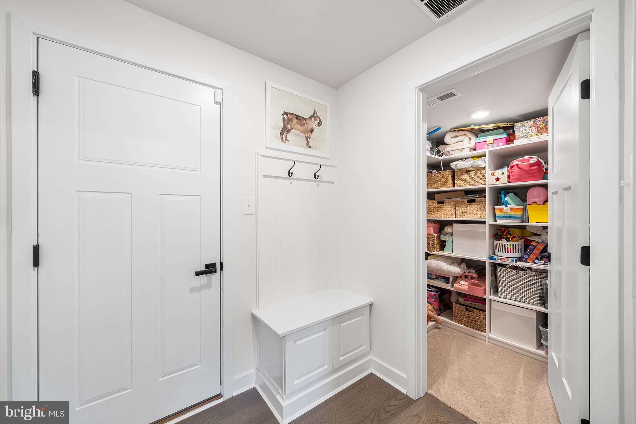 PONDS EDGE - Residential