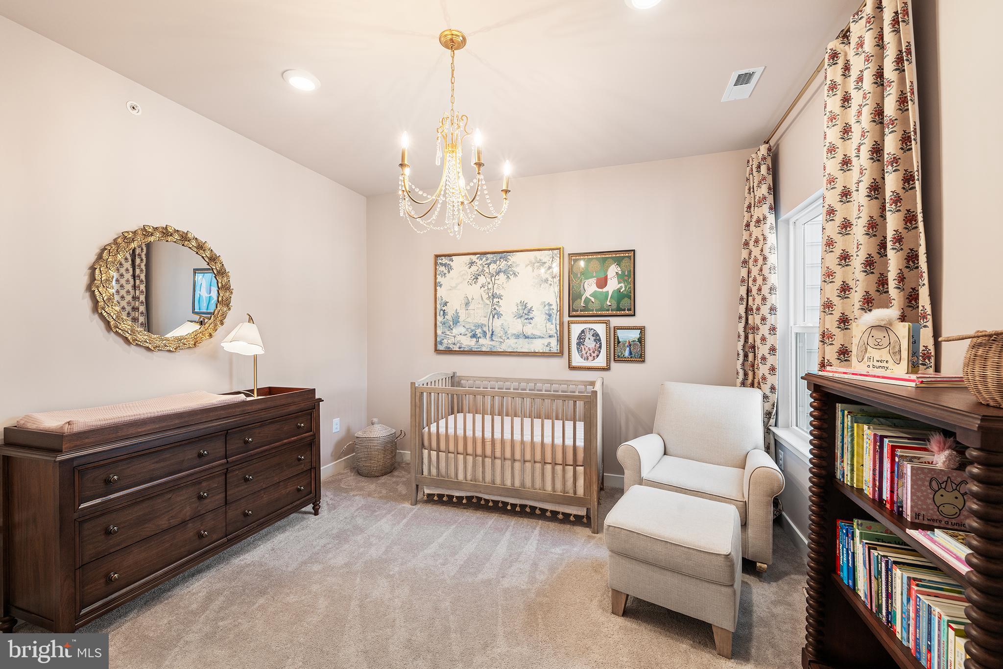 PONDS EDGE - Residential