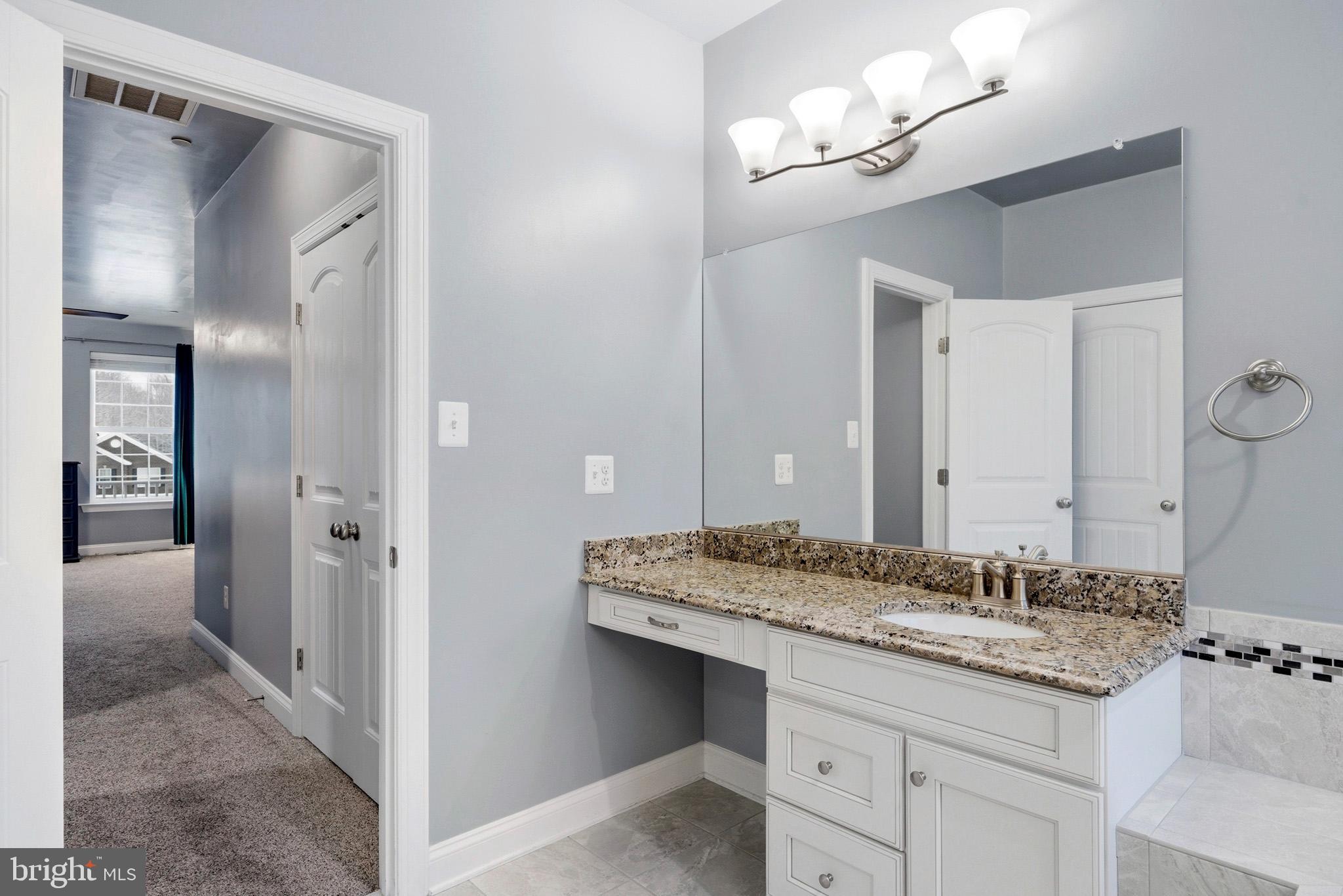 AUTUMN WOODS - Residential