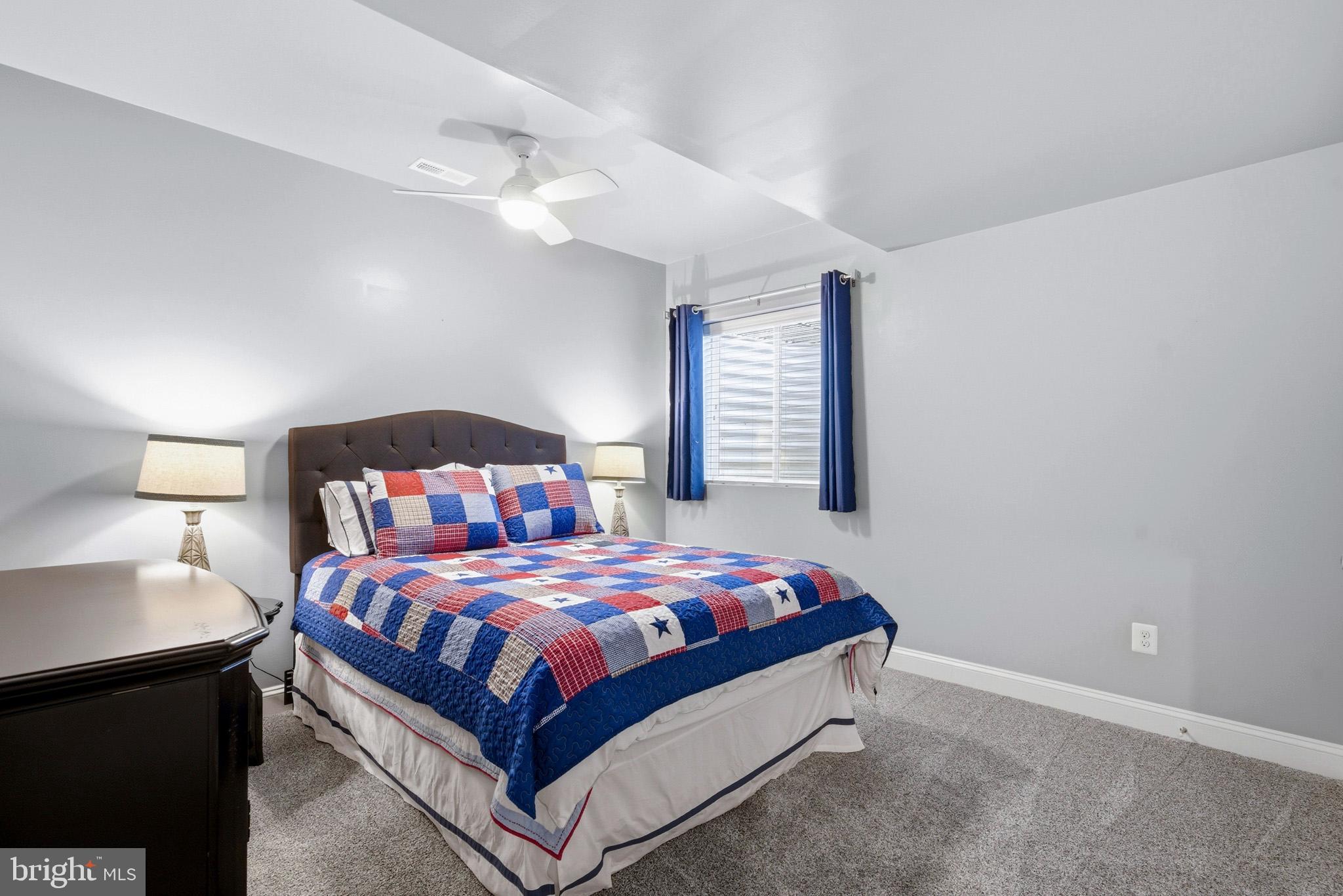 AUTUMN WOODS - Residential