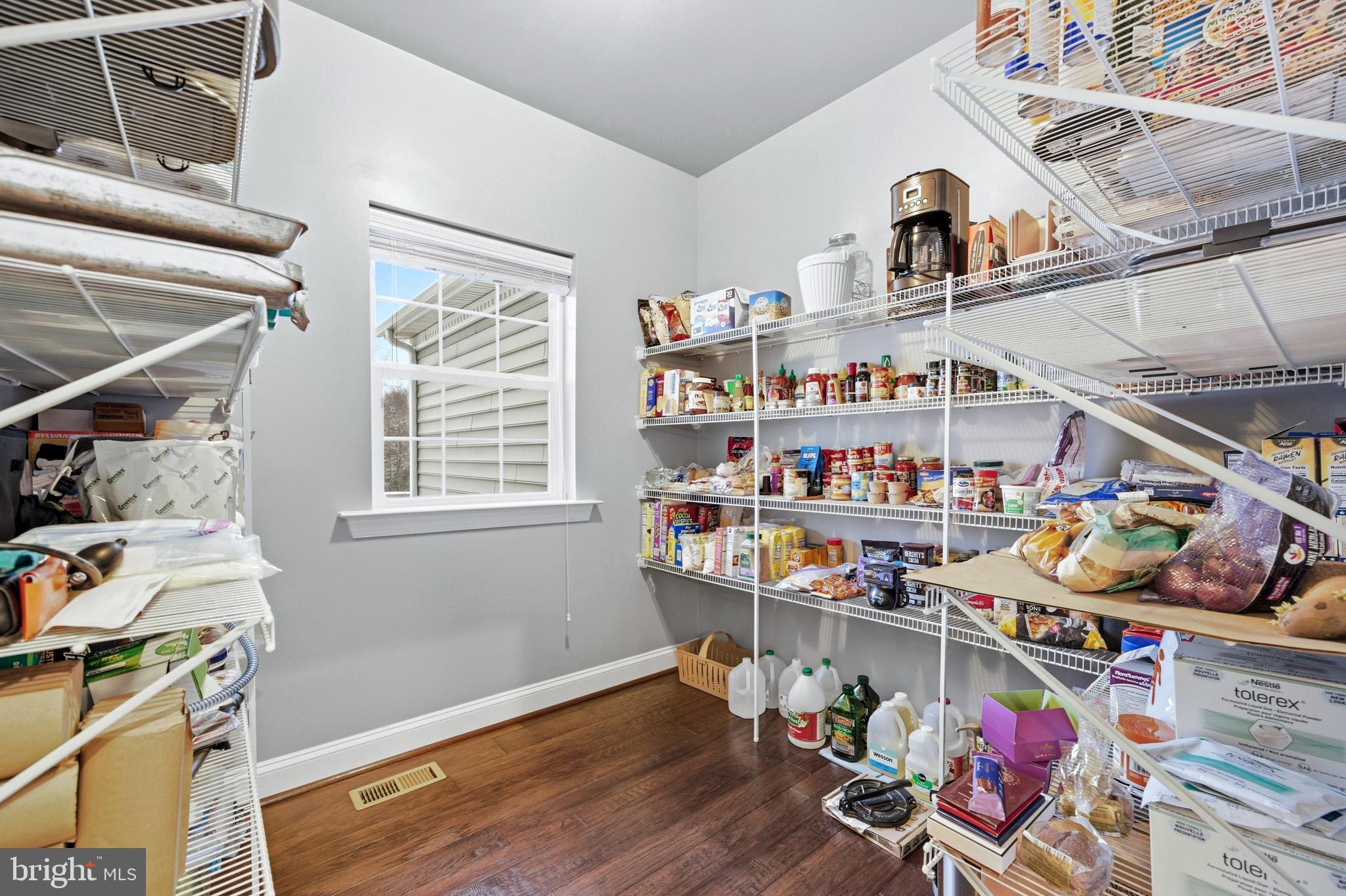 AUTUMN WOODS - Residential