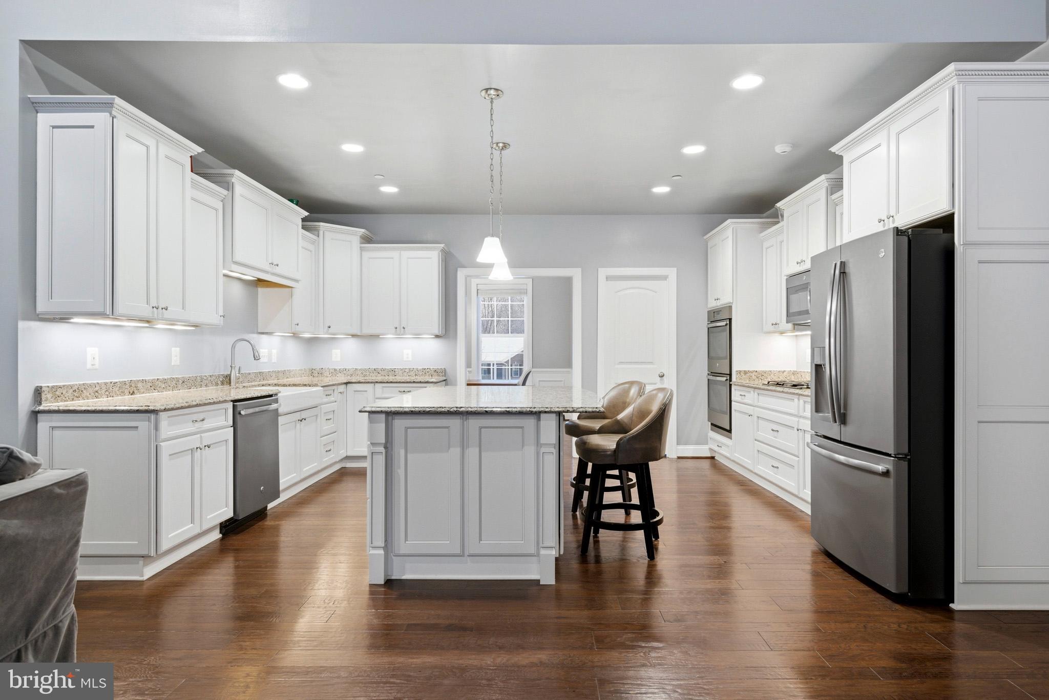 AUTUMN WOODS - Residential