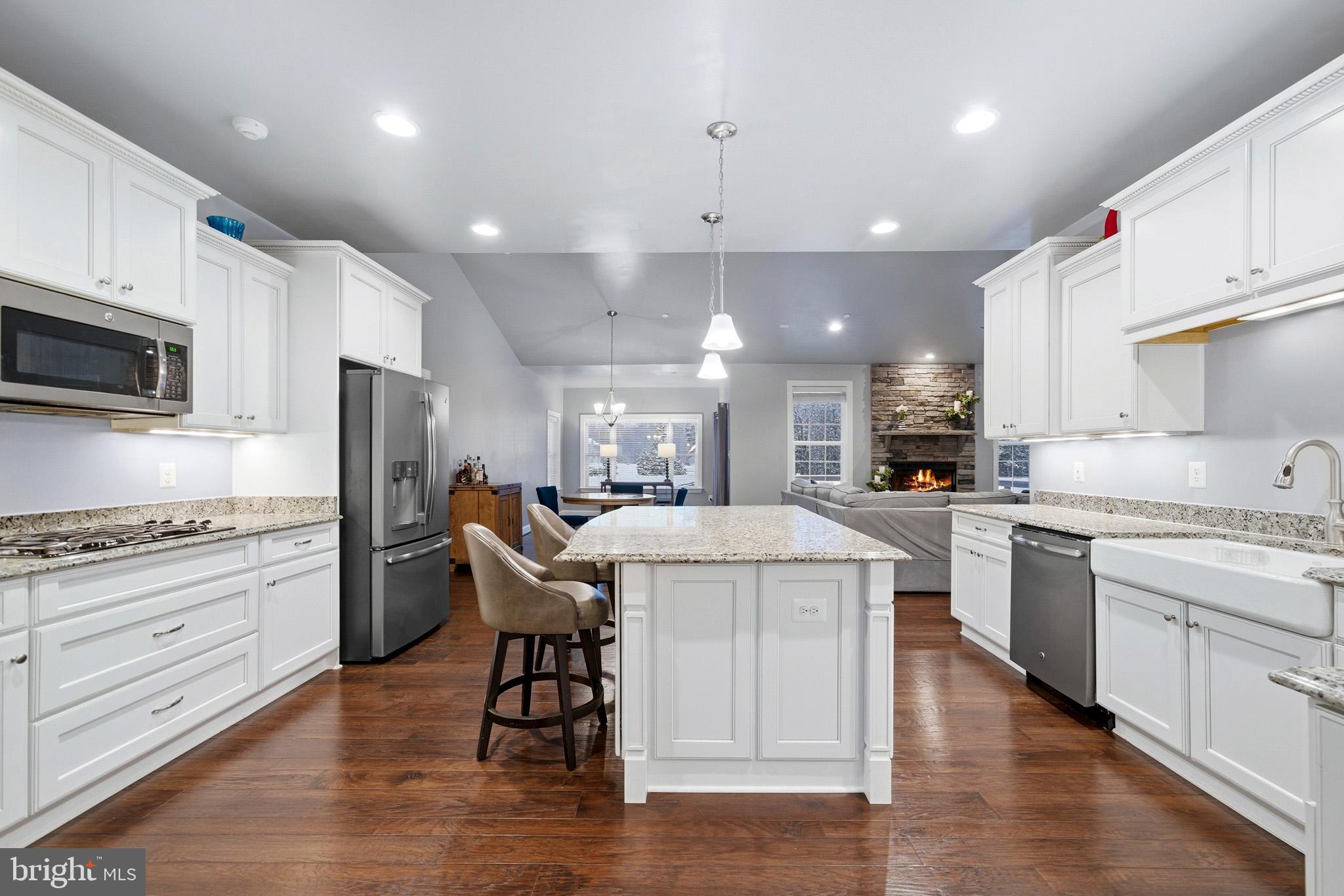 AUTUMN WOODS - Residential